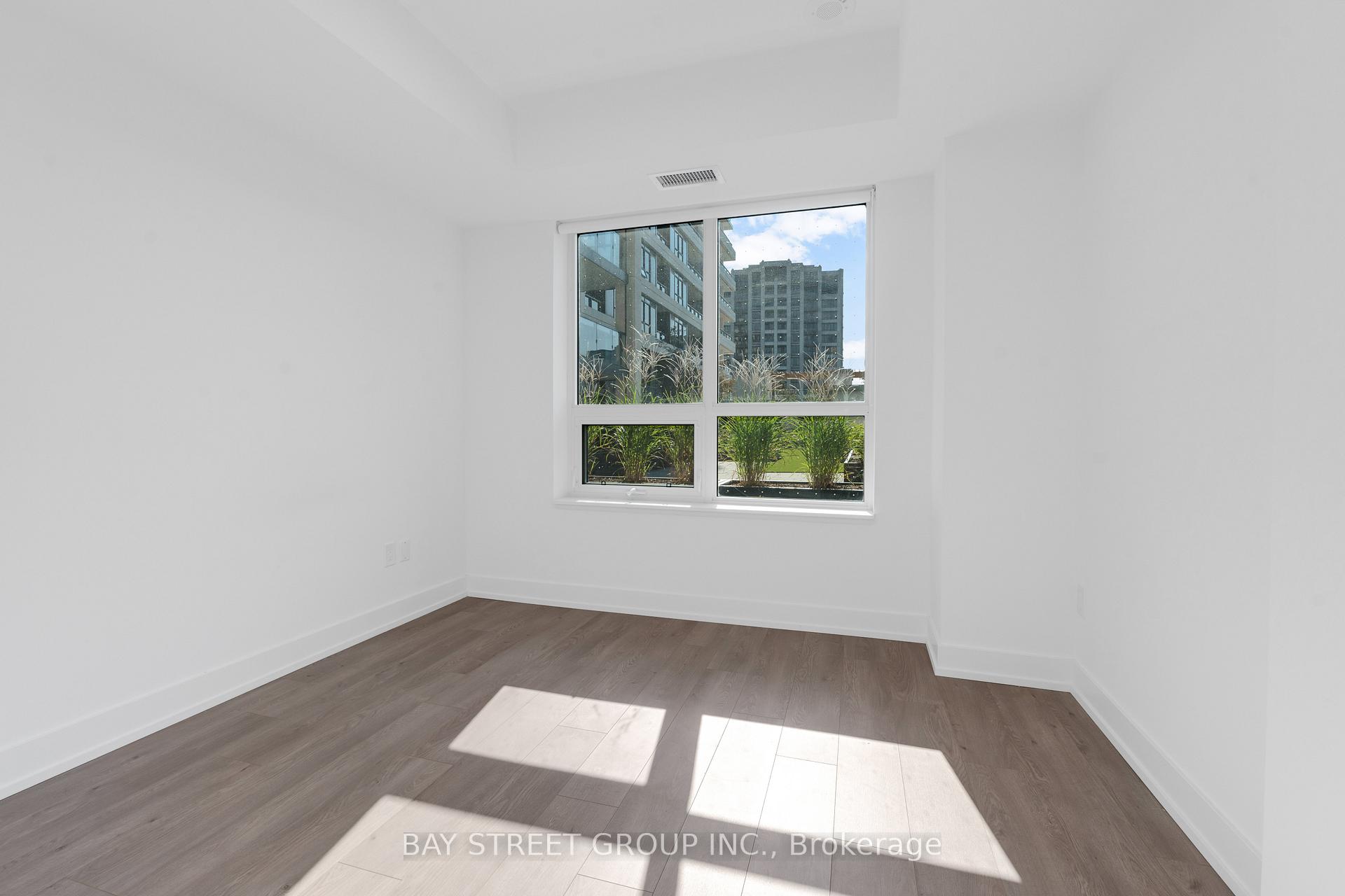 Photo 16 of Unit 323, 8 Cedarland Drive, Markham, Unionville — HOMEH