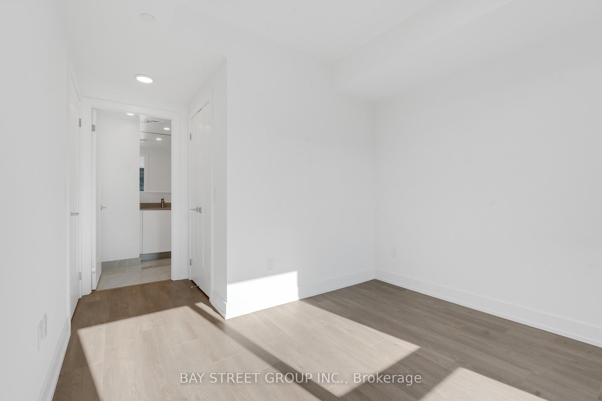 Photo 17 of Unit 323, 8 Cedarland Drive, Markham, Unionville — HOMEH
