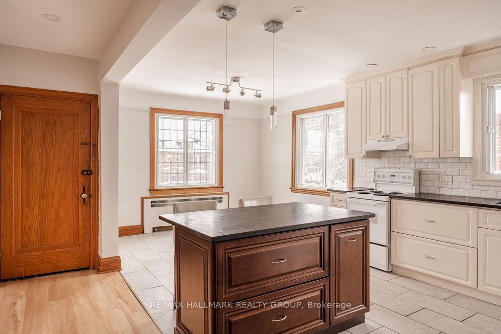 Photo 10 of Unit 2, 402 Holland Avenue, Ottawa, Civic Hospital — HOMEH