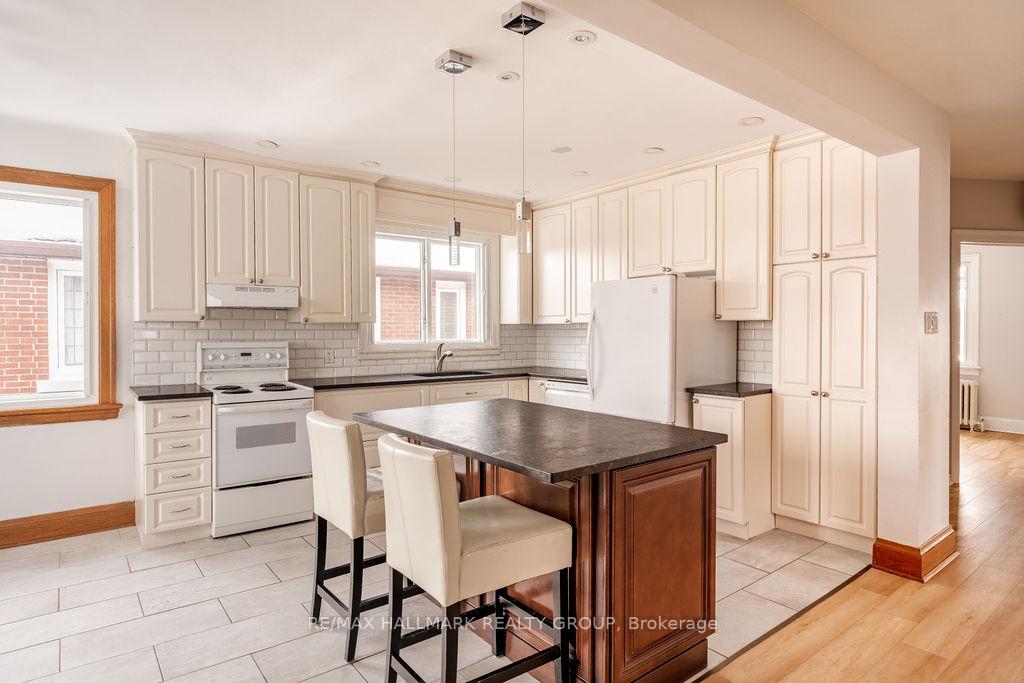 Photo 11 of Unit 2, 402 Holland Avenue, Ottawa, Civic Hospital — HOMEH