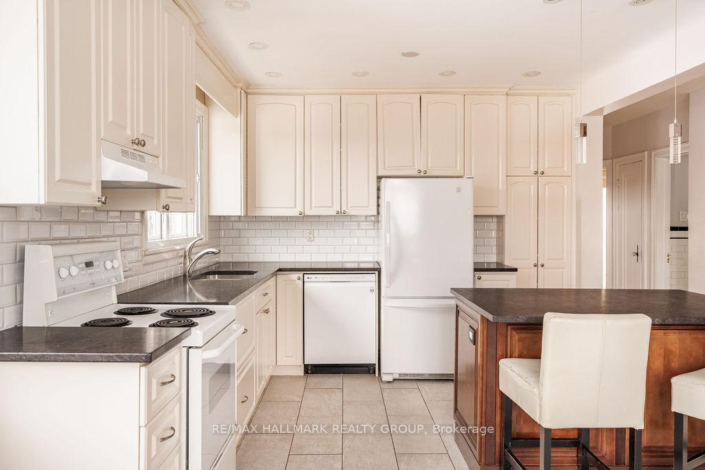 Photo 17 of Unit 2, 402 Holland Avenue, Ottawa, Civic Hospital — HOMEH