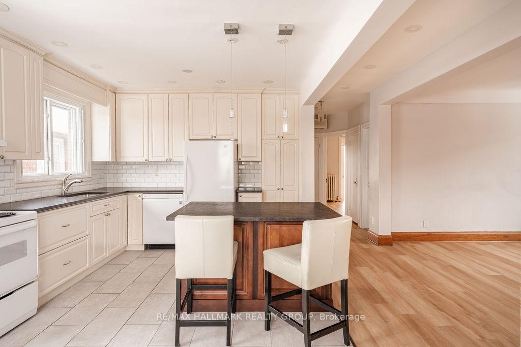 Photo 16 of Unit 2, 402 Holland Avenue, Ottawa, Civic Hospital — HOMEH
