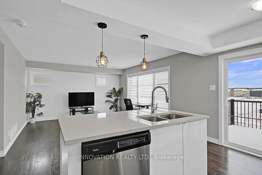 Photo 9 of Unit B, 882 Decoeur Drive, Ottawa, Avalon West — HOMEH