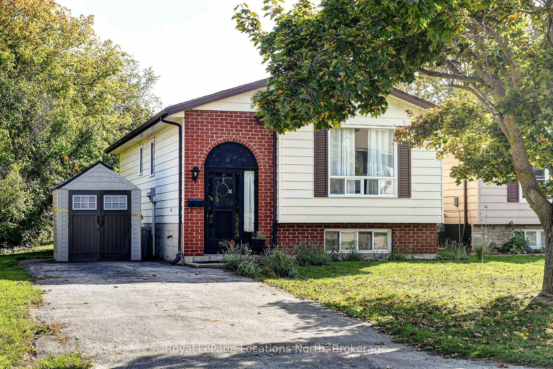 Photo 2 of 402 Seventh Street, Collingwood — HOMEH