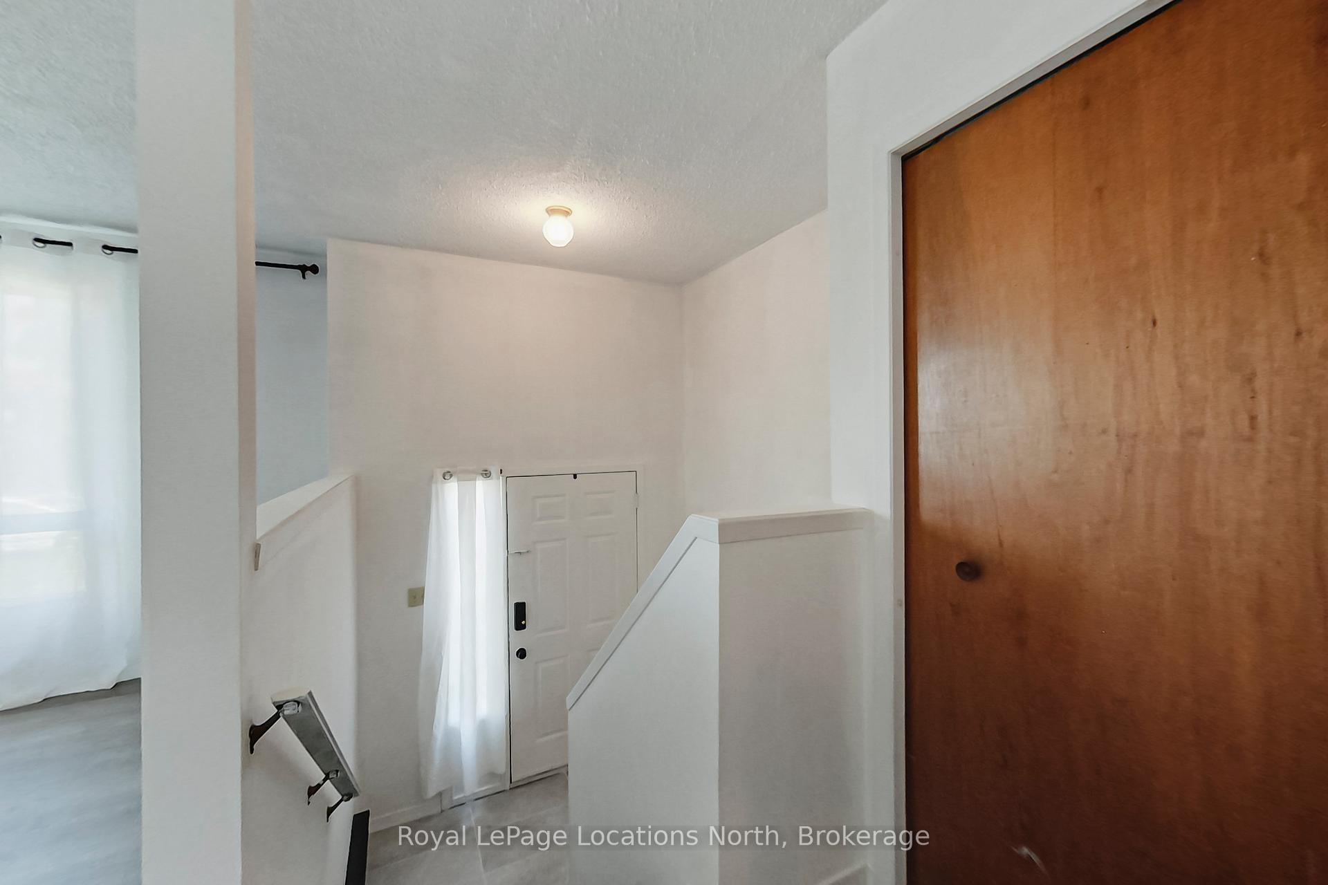 Photo 3 of 402 Seventh Street, Collingwood — HOMEH