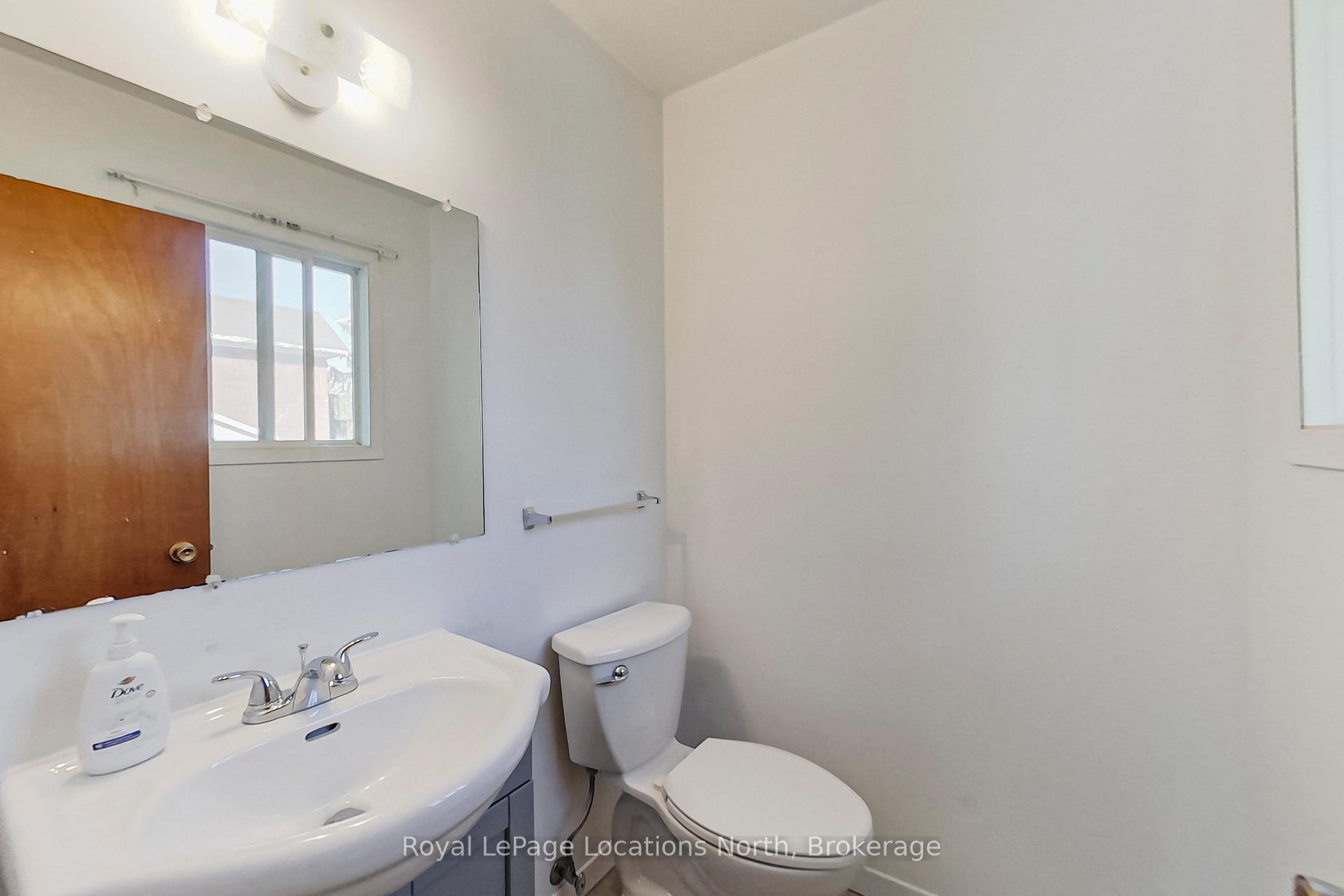 Photo 11 of 402 Seventh Street, Collingwood — HOMEH