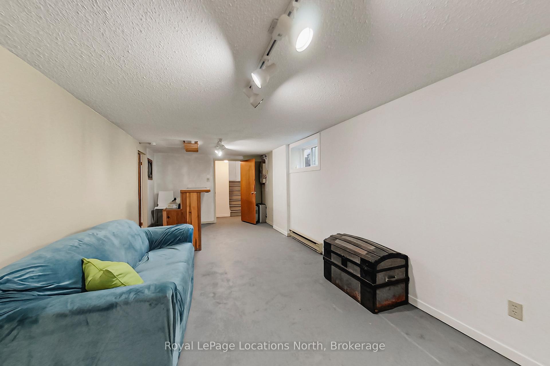 Photo 17 of 402 Seventh Street, Collingwood — HOMEH