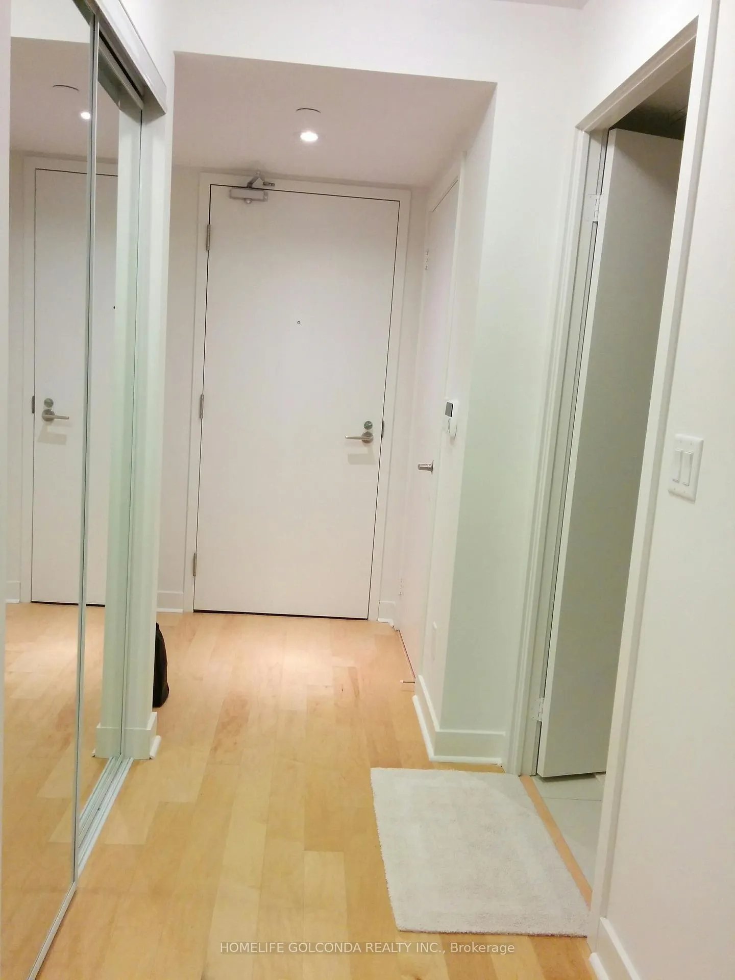 Photo 5 of Unit 804, 58 Orchard View Boulevard, Toronto, Yonge-Eglinton — HOMEH