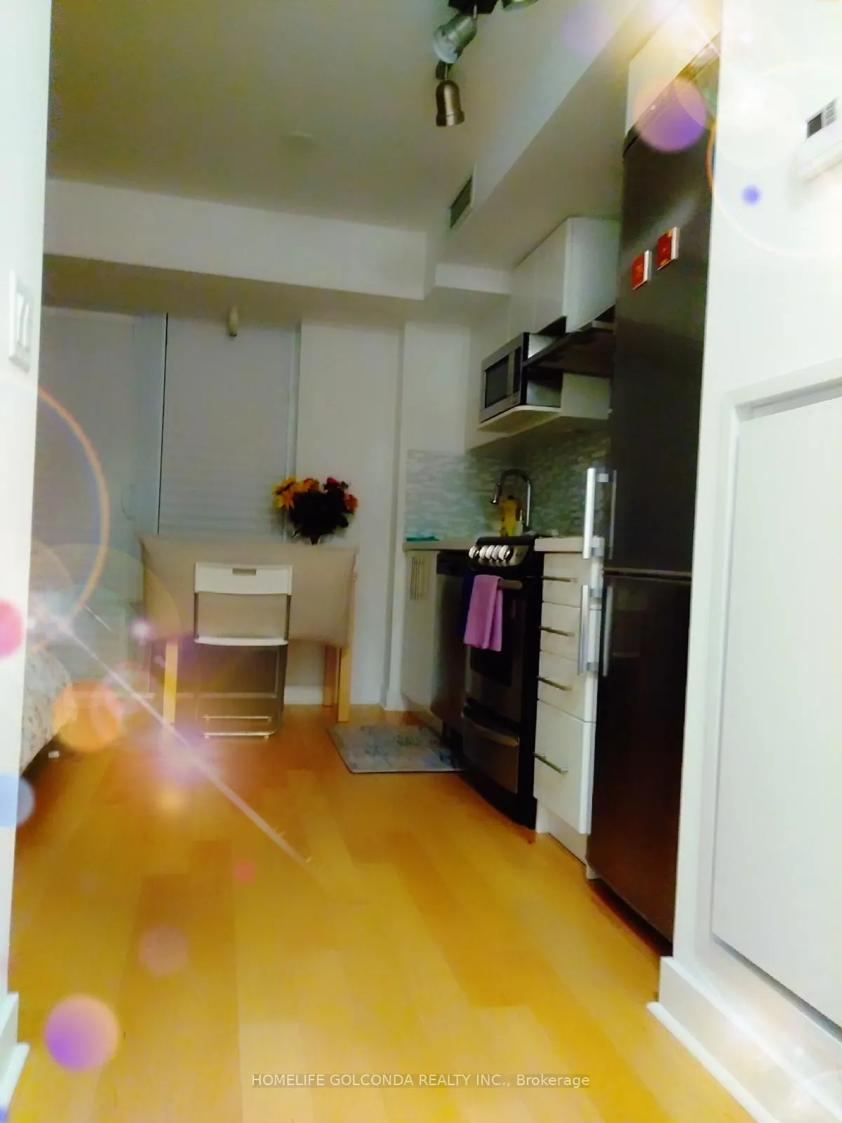 Photo 6 of Unit 804, 58 Orchard View Boulevard, Toronto, Yonge-Eglinton — HOMEH