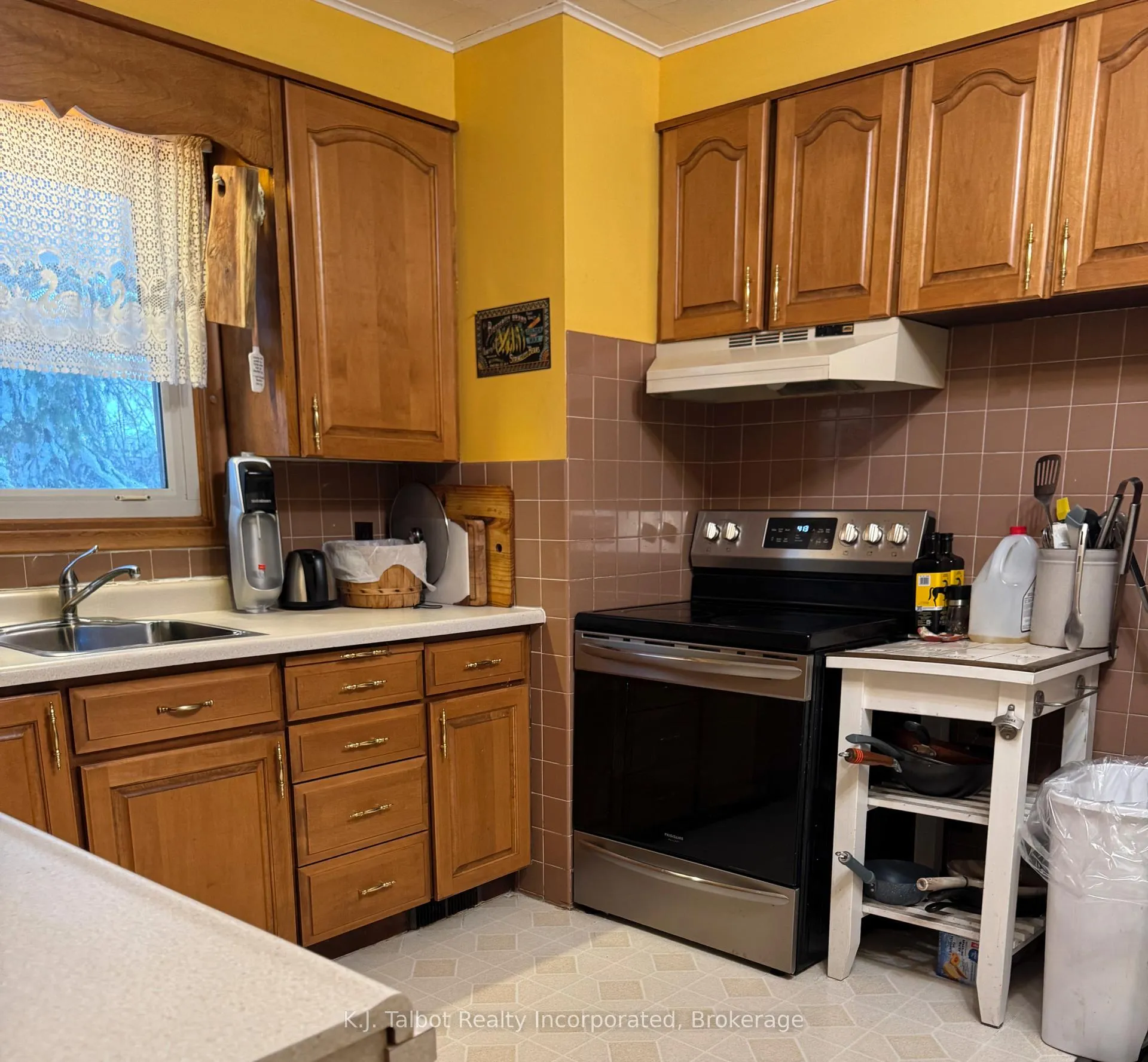 Photo 9 of 50 Mary Street N, Central Huron, Clinton — HOMEH