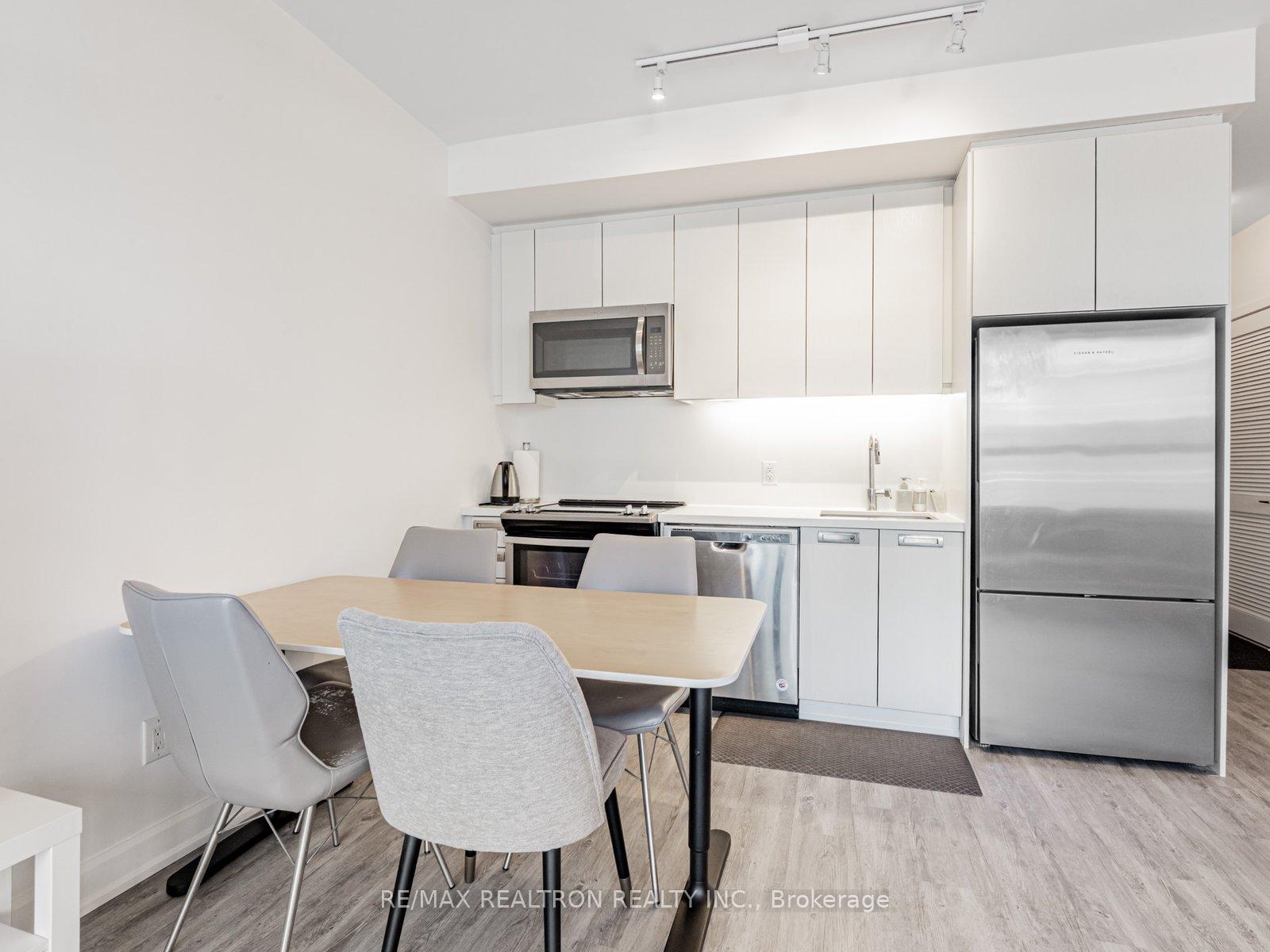 Photo 7 of Unit D113, 333 Sea Ray Avenue, Innisfil, Rural Innisfil — HOMEH