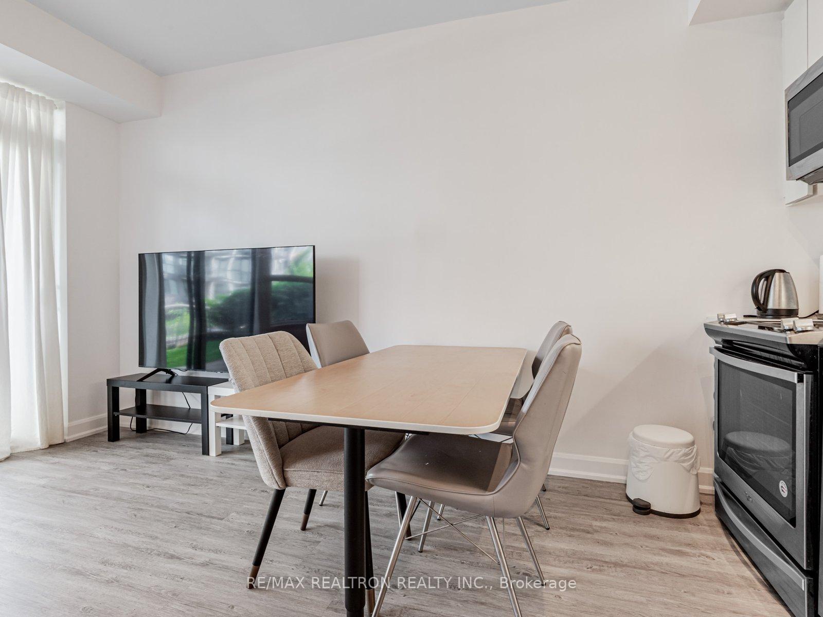 Photo 9 of Unit D113, 333 Sea Ray Avenue, Innisfil, Rural Innisfil — HOMEH