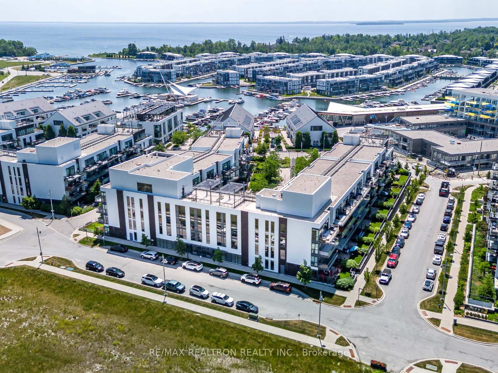 Photo 41 of Unit D113, 333 Sea Ray Avenue, Innisfil, Rural Innisfil — HOMEH