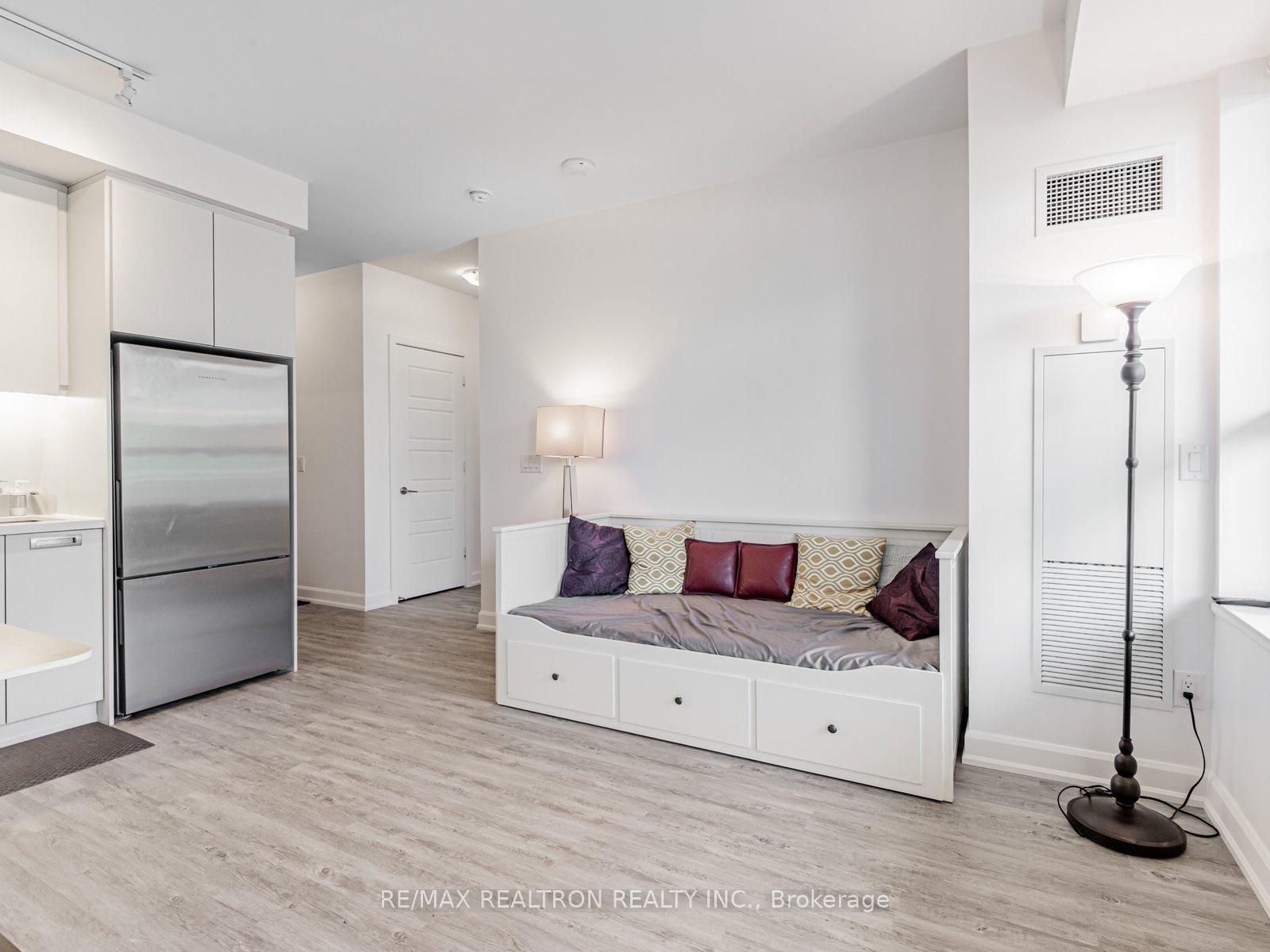 Photo 25 of Unit D113, 333 Sea Ray Avenue, Innisfil, Rural Innisfil — HOMEH