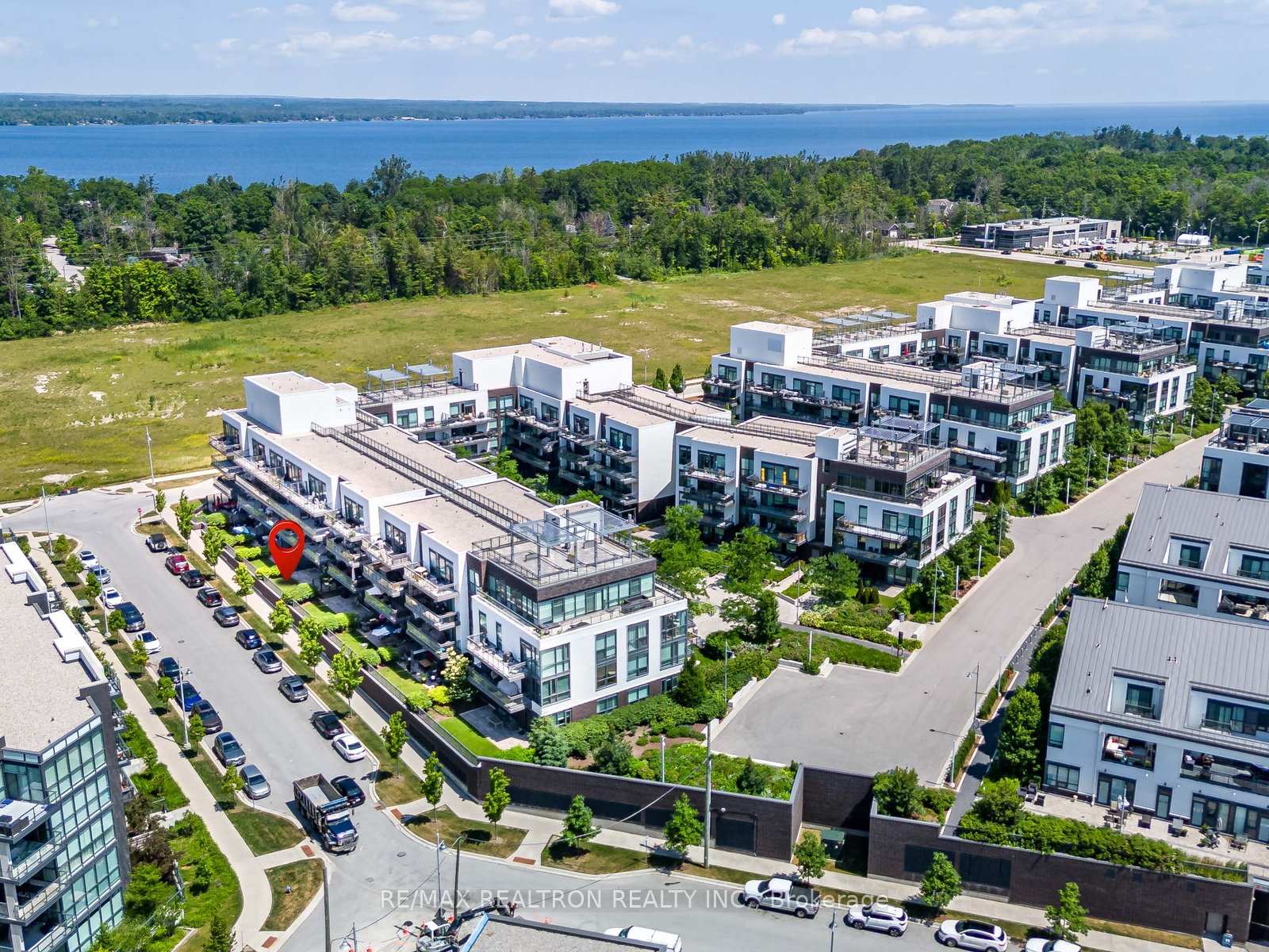 Photo 58 of Unit D113, 333 Sea Ray Avenue, Innisfil, Rural Innisfil — HOMEH