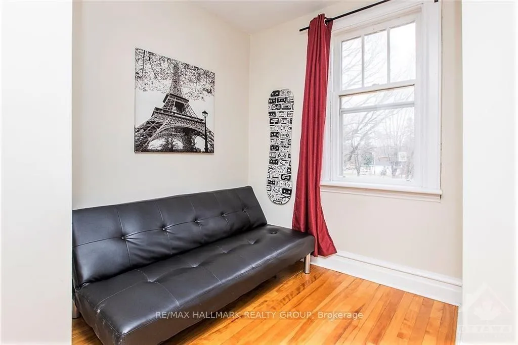 Photo 2 of 9 1/2 Ella Street, Ottawa, Glebe — HOMEH
