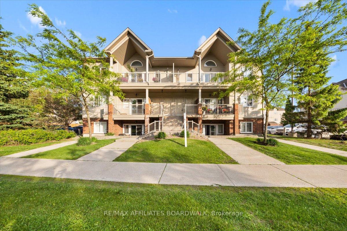 Front of Unit I, 241 Crestway Crescent Drive