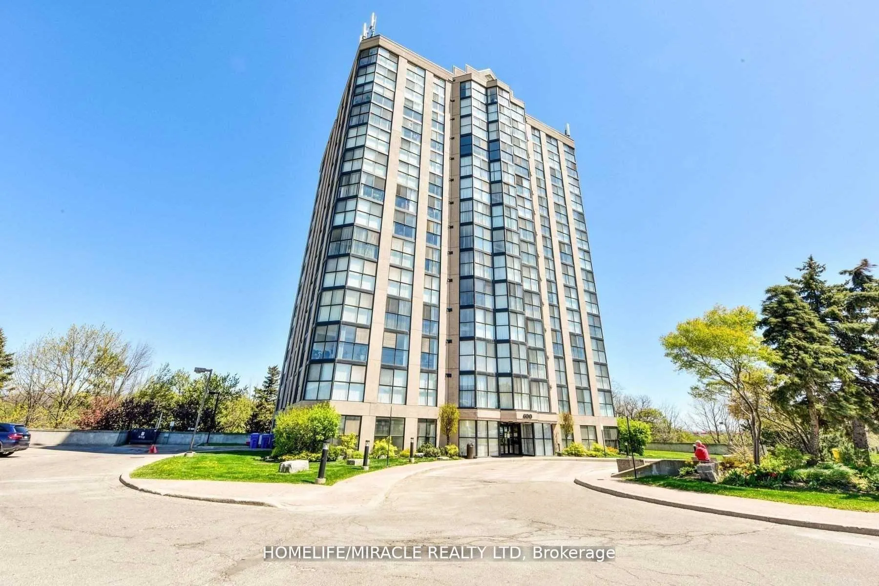 Front of Unit Lph2, 600 Rexdale Boulevard