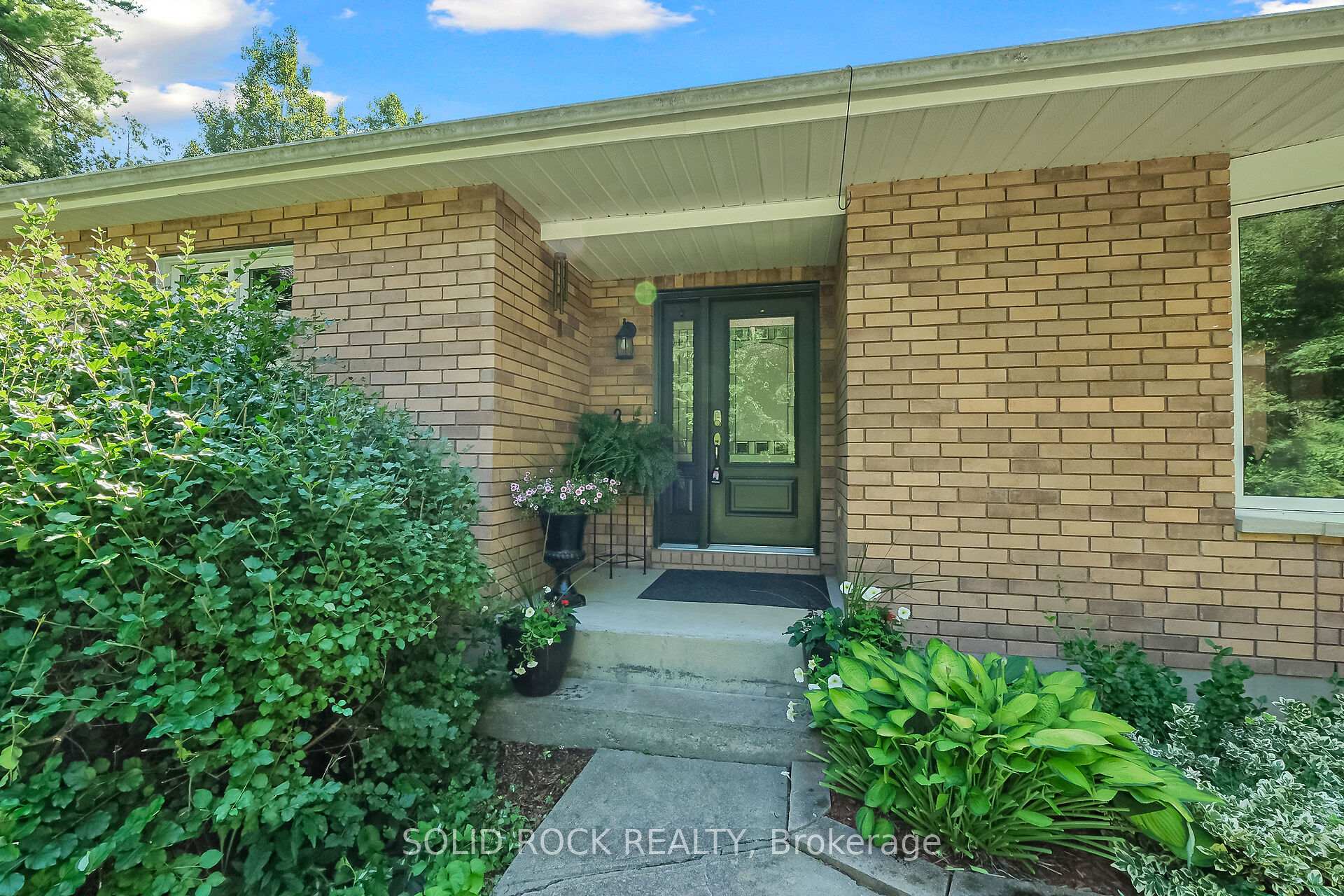Photo 3 of 209 Deerwood Drive, Ottawa, Fitzroy Ward (South West) — HOMEH