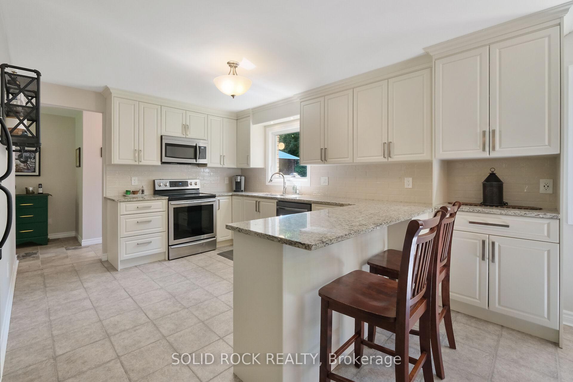 Photo 12 of 209 Deerwood Drive, Ottawa, Fitzroy Ward (South West) — HOMEH
