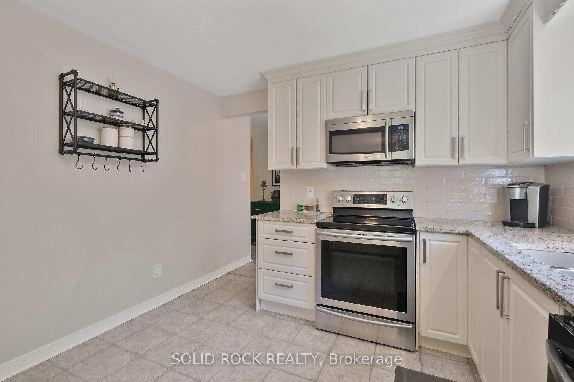 Photo 15 of 209 Deerwood Drive, Ottawa, Fitzroy Ward (South West) — HOMEH