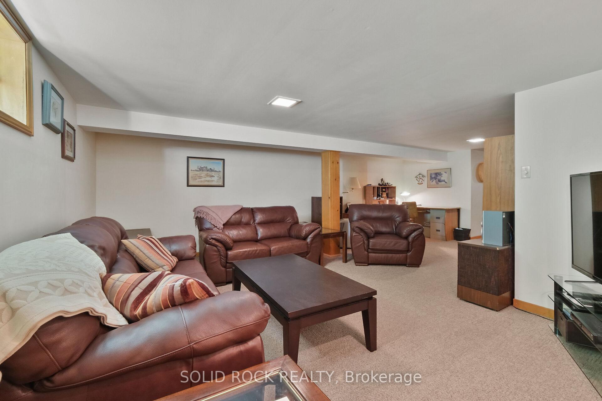 Photo 36 of 209 Deerwood Drive, Ottawa, Fitzroy Ward (South West) — HOMEH