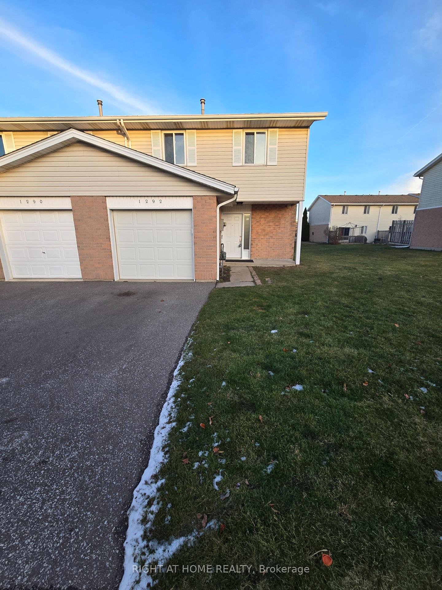 Photo 2 of Unit 63, 1292 Cardinal Crescent, Tecumseh — HOMEH