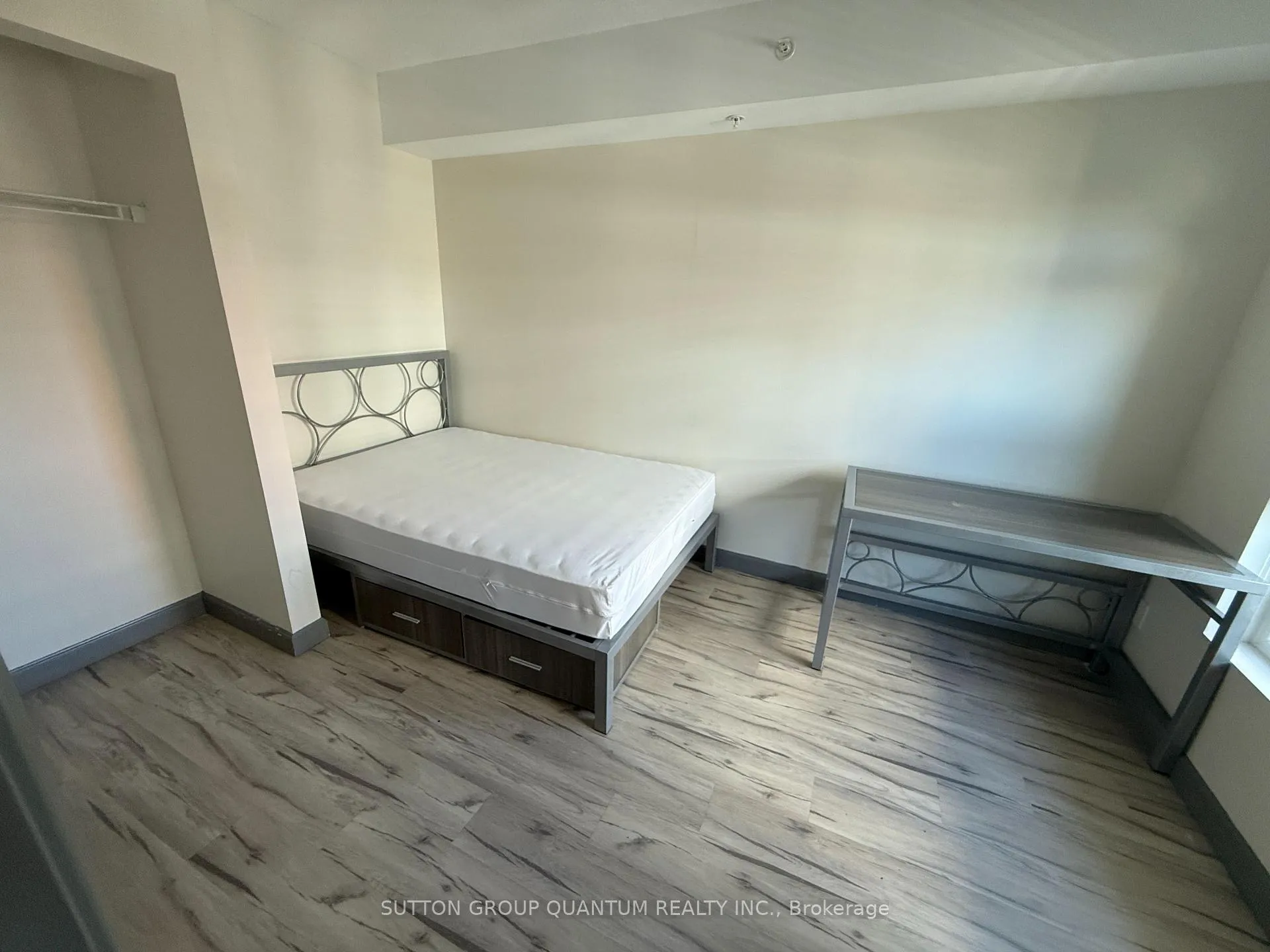 Photo 6 of Unit 1818, 258A Sunview Street, Waterloo — HOMEH