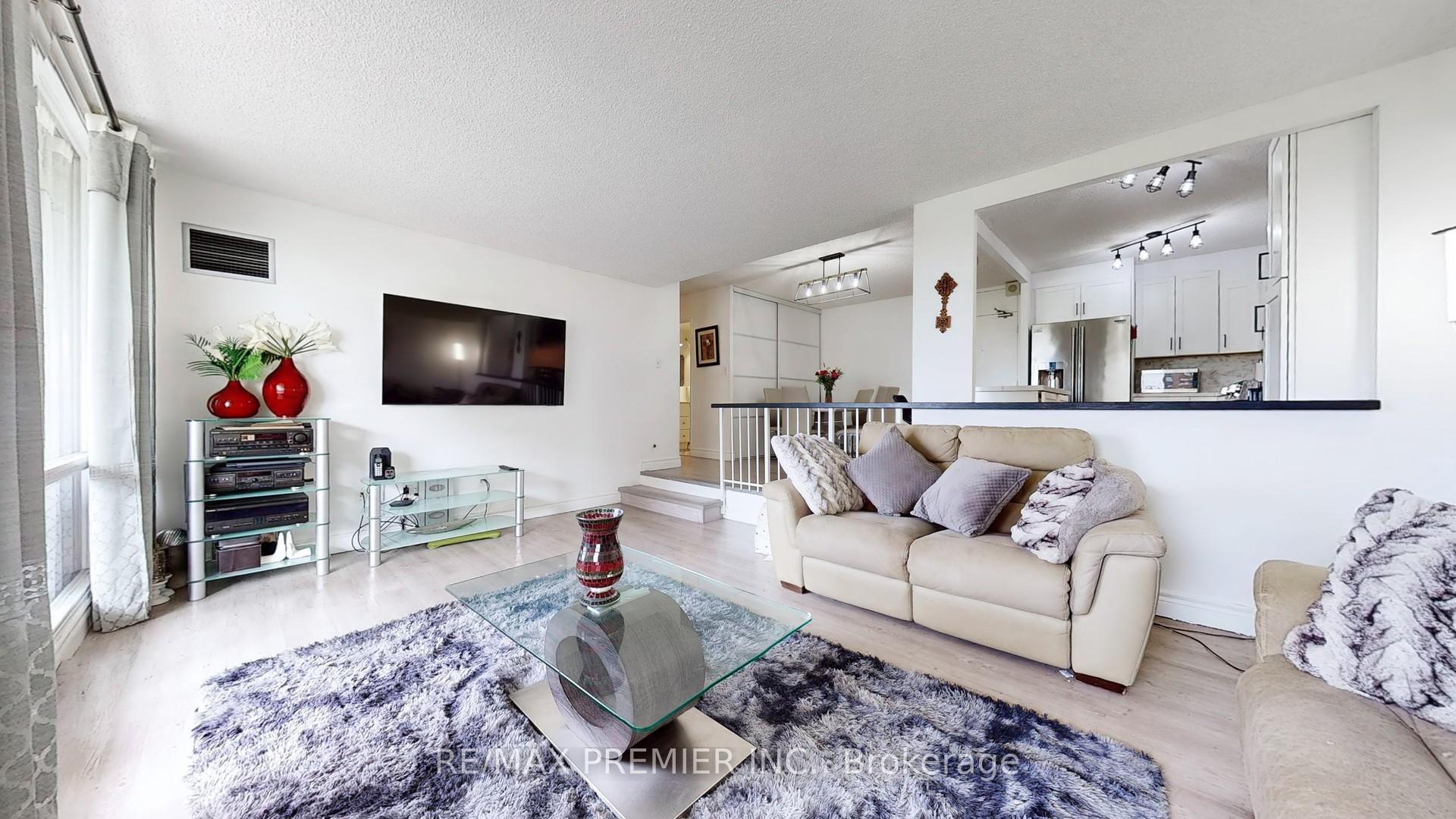 Photo 6 of Unit 710, 270 Scarlett Road, Toronto, Rockcliffe-Smythe — HOMEH