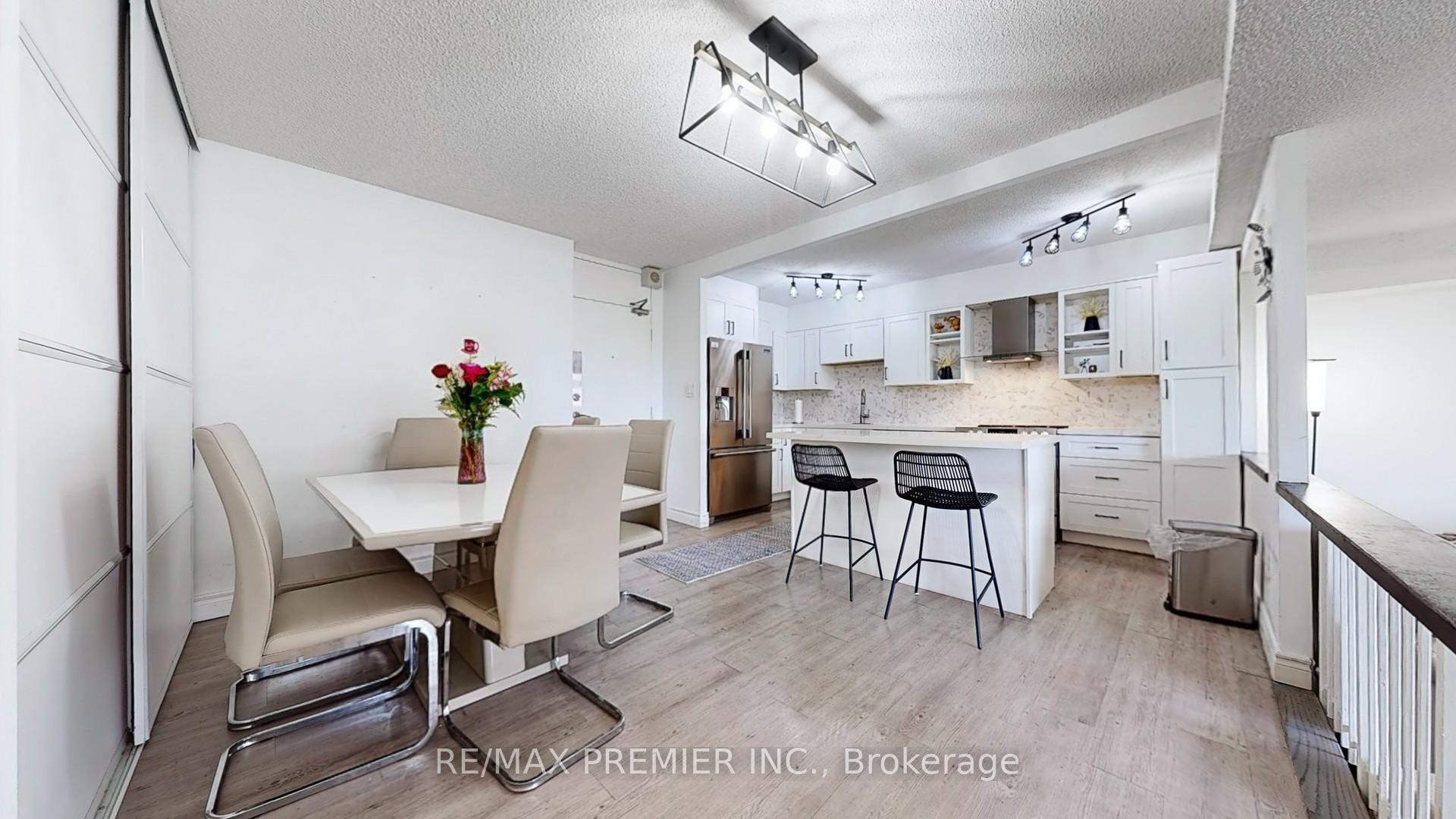 Photo 12 of Unit 710, 270 Scarlett Road, Toronto, Rockcliffe-Smythe — HOMEH