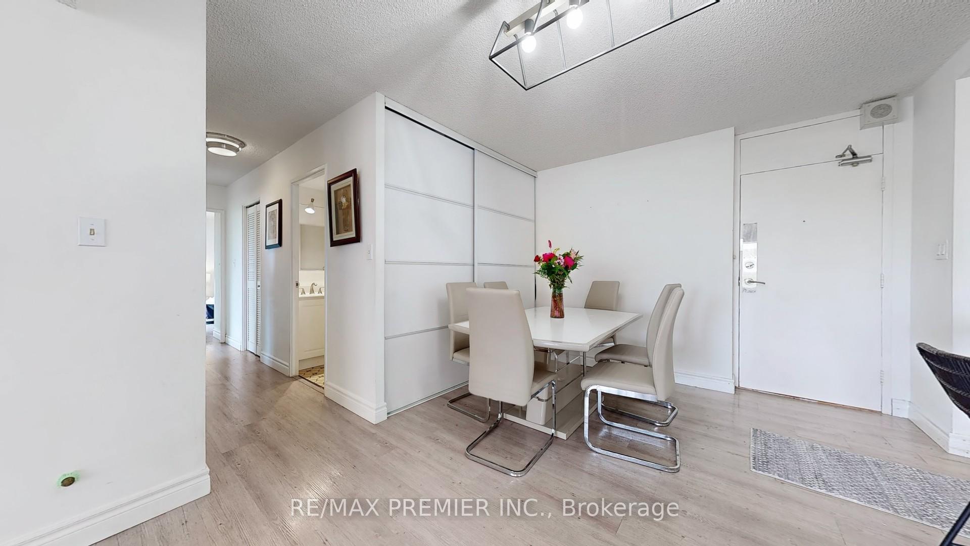 Photo 13 of Unit 710, 270 Scarlett Road, Toronto, Rockcliffe-Smythe — HOMEH