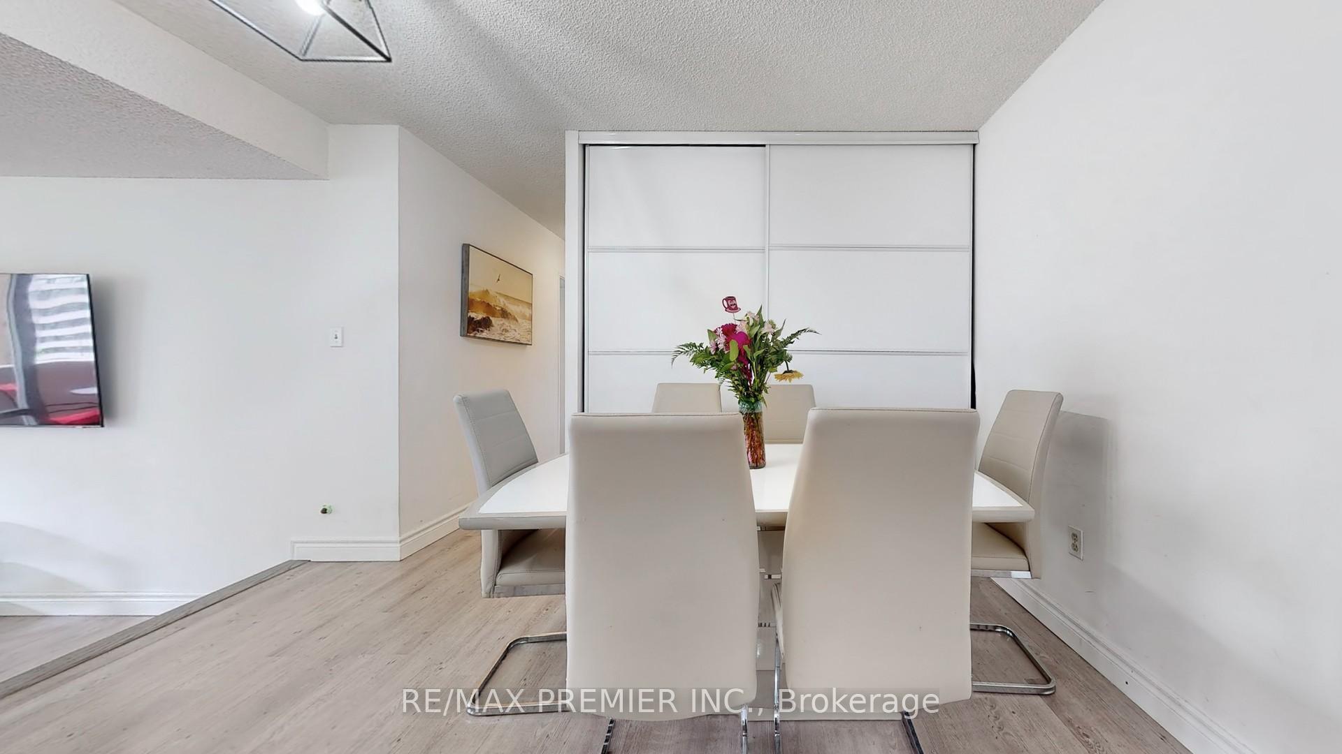Photo 15 of Unit 710, 270 Scarlett Road, Toronto, Rockcliffe-Smythe — HOMEH