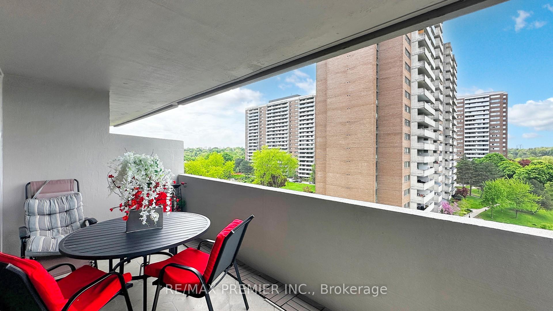 Photo 23 of Unit 710, 270 Scarlett Road, Toronto, Rockcliffe-Smythe — HOMEH