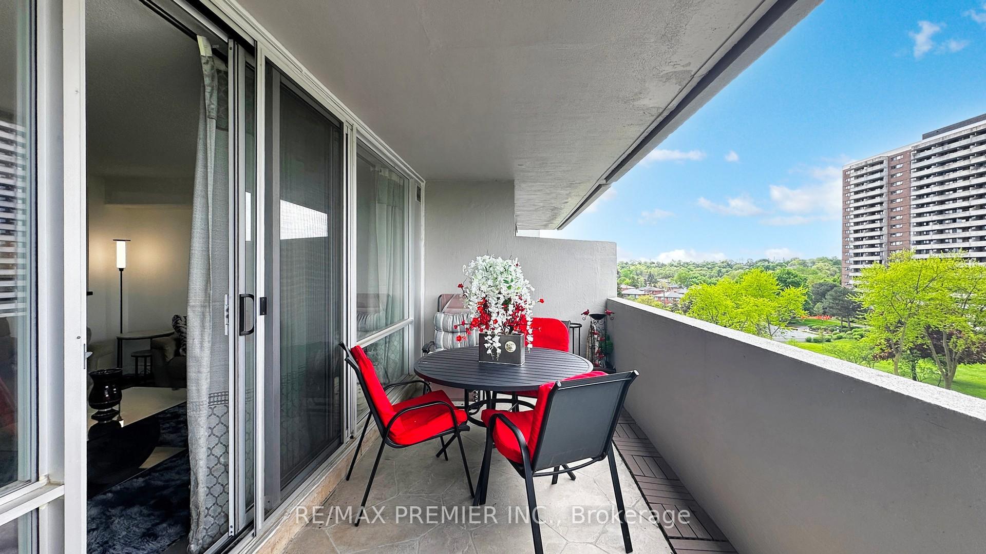 Photo 24 of Unit 710, 270 Scarlett Road, Toronto, Rockcliffe-Smythe — HOMEH