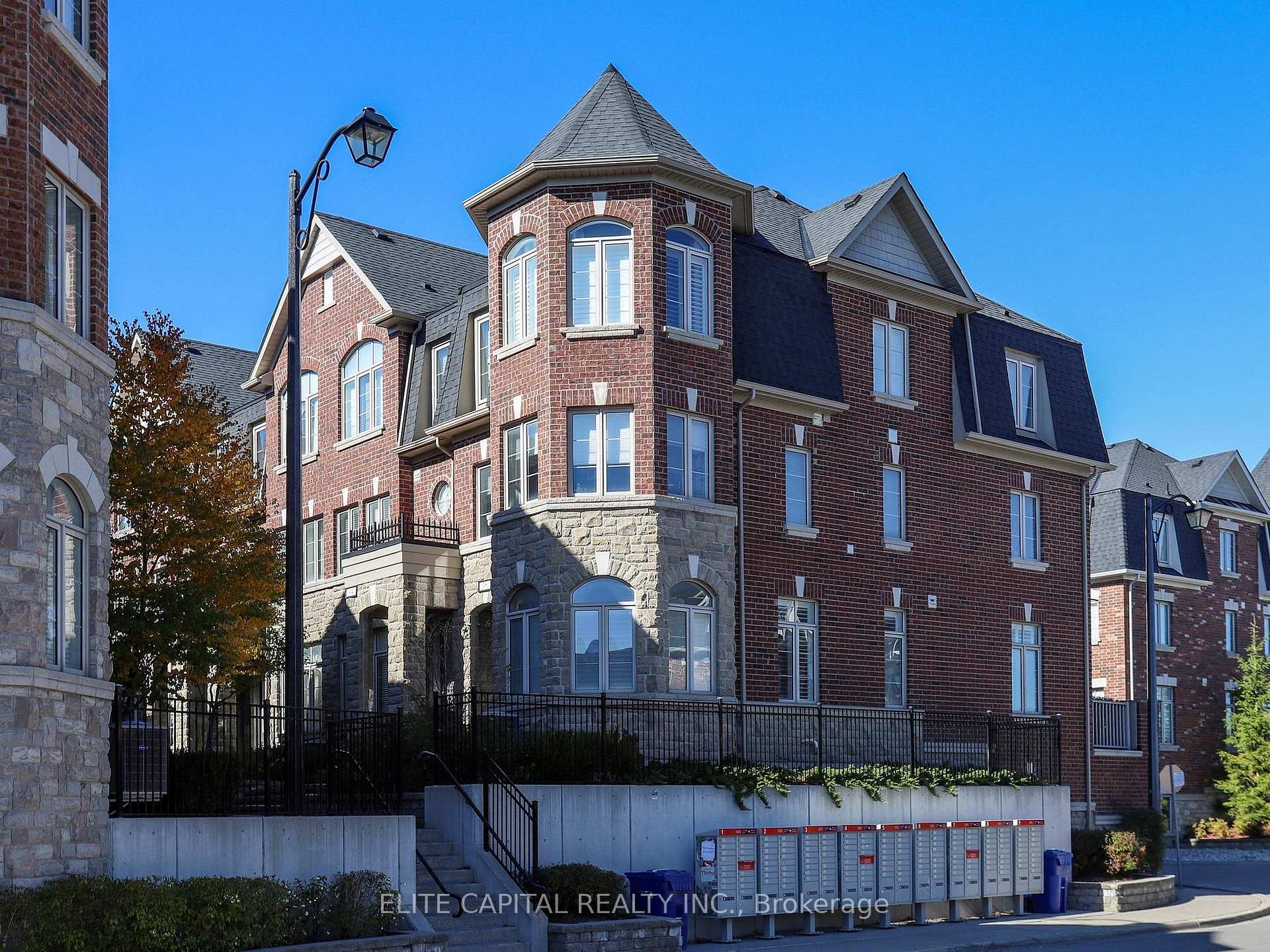 Photo 1 of Unit 31, 1331 Major Mackenzie Drive, Vaughan, Patterson — HOMEH
