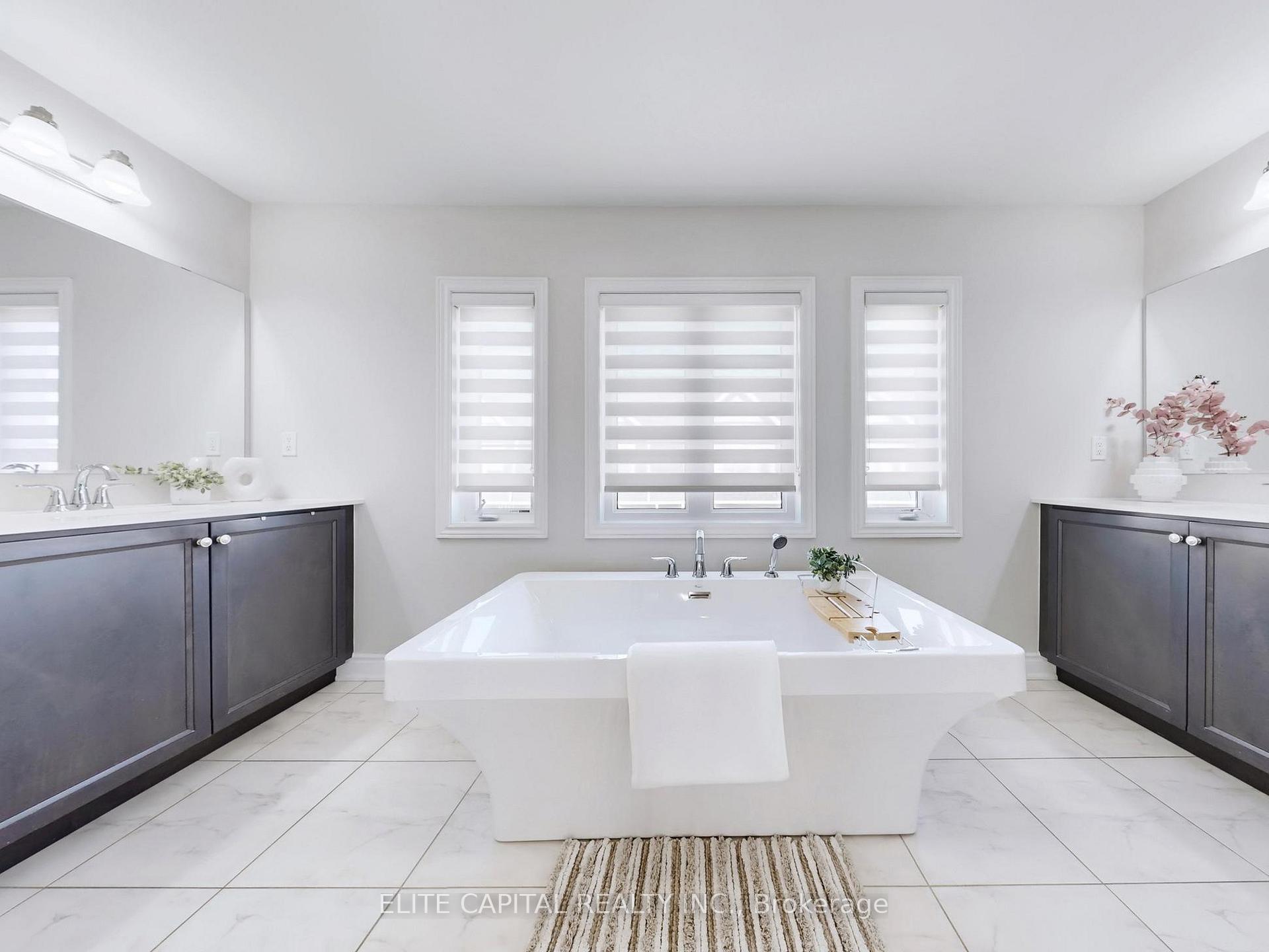 Photo 19 of Unit 31, 1331 Major Mackenzie Drive, Vaughan, Patterson — HOMEH