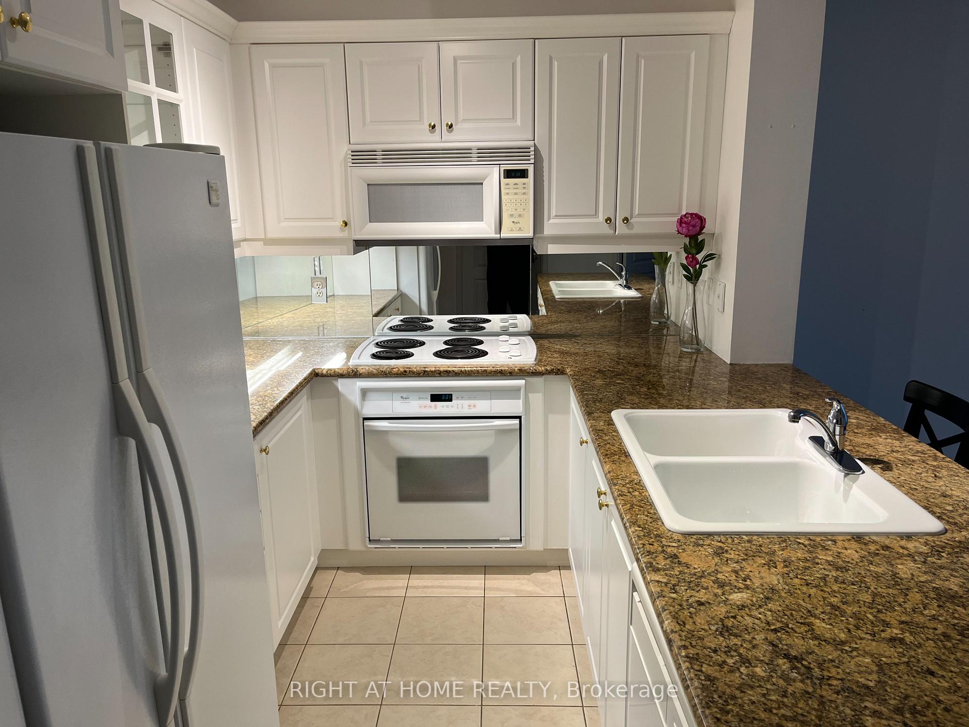 Photo 10 of Unit PH1, 3130 Yonge Street, Toronto, Lawrence Park North — HOMEH