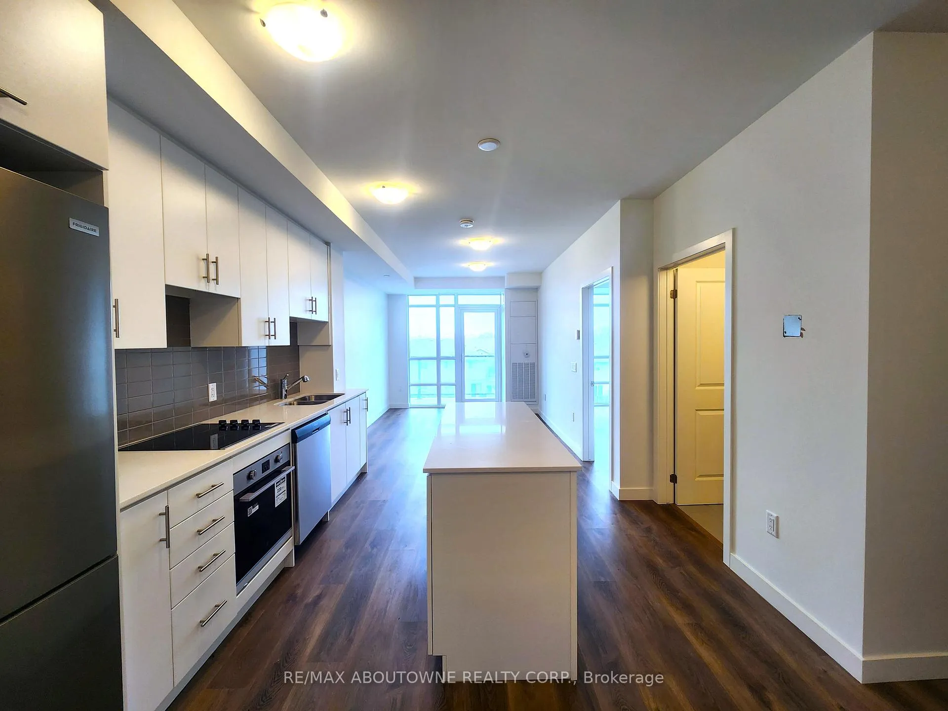 Photo 4 of Unit 302, 461 Green Road, Hamilton, Lakeshore — HOMEH
