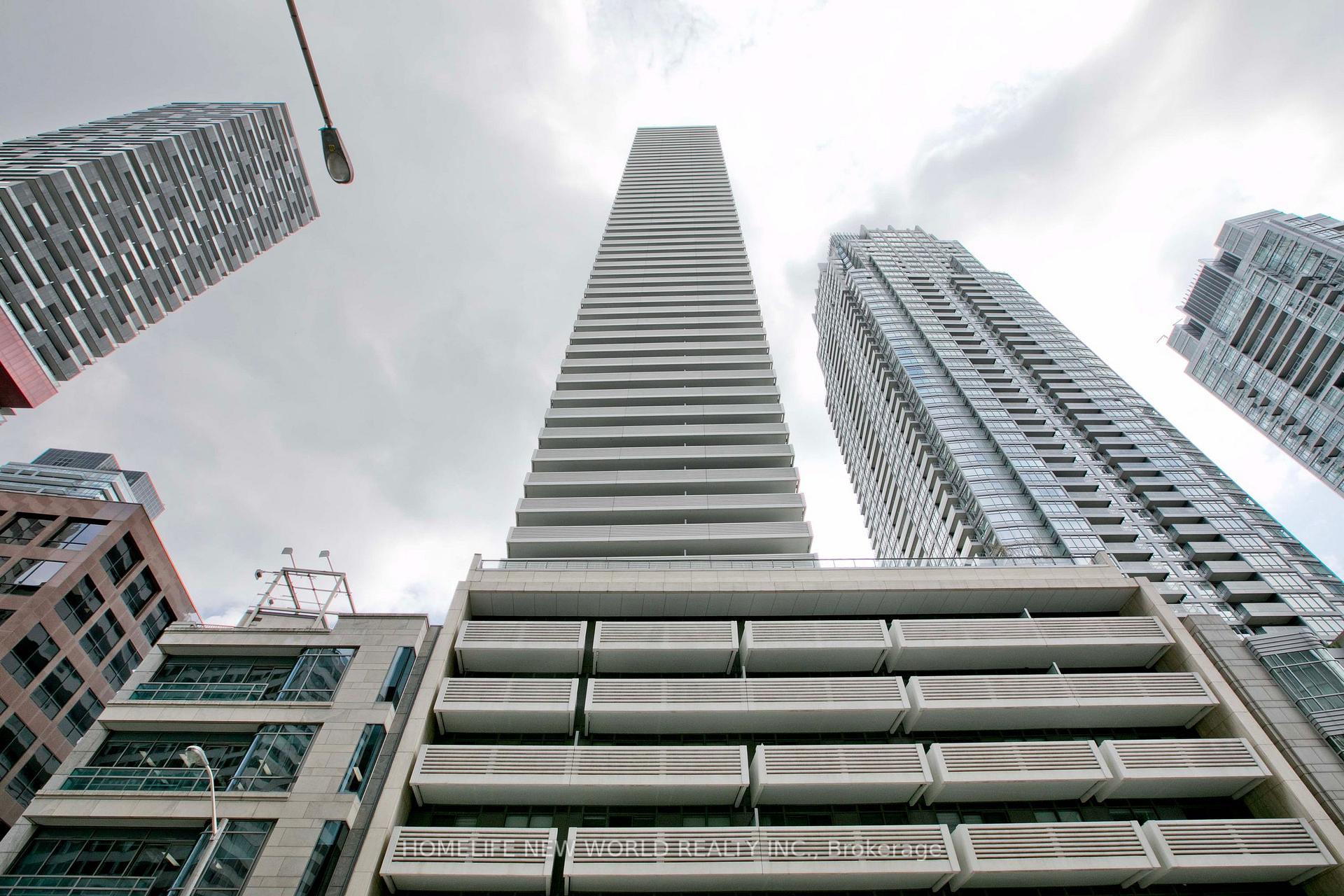 Photo 3 of Unit 1905, 2221 Yonge Street, Toronto, Mount Pleasant West — HOMEH