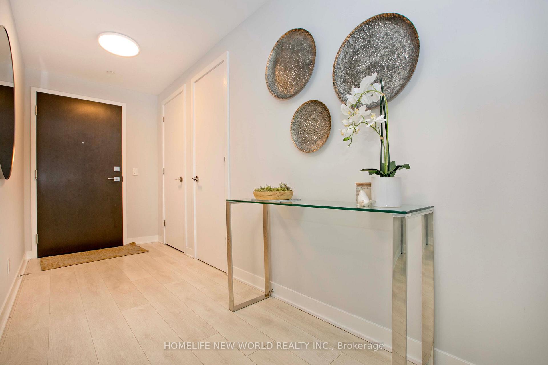 Photo 5 of Unit 1905, 2221 Yonge Street, Toronto, Mount Pleasant West — HOMEH