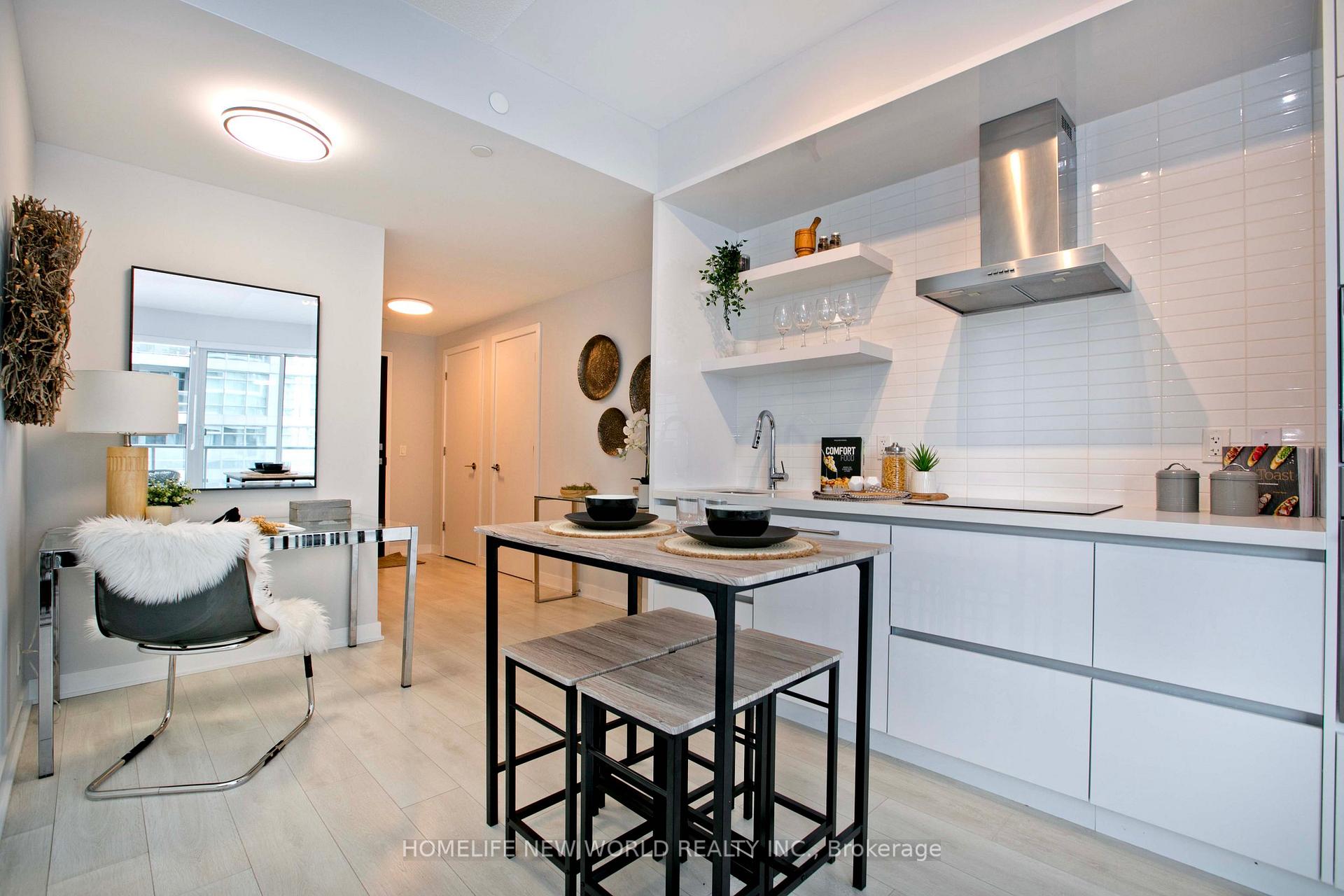 Photo 8 of Unit 1905, 2221 Yonge Street, Toronto, Mount Pleasant West — HOMEH