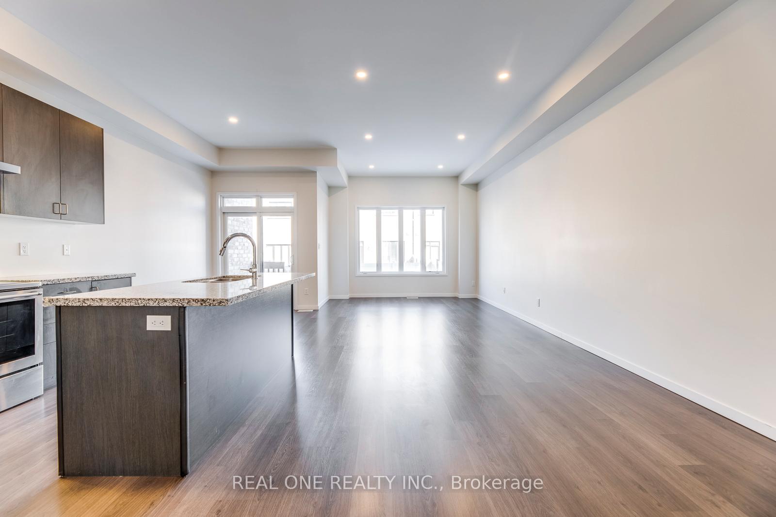Photo 3 of 451 Elyse Court, Aurora, Bayview Northeast — HOMEH