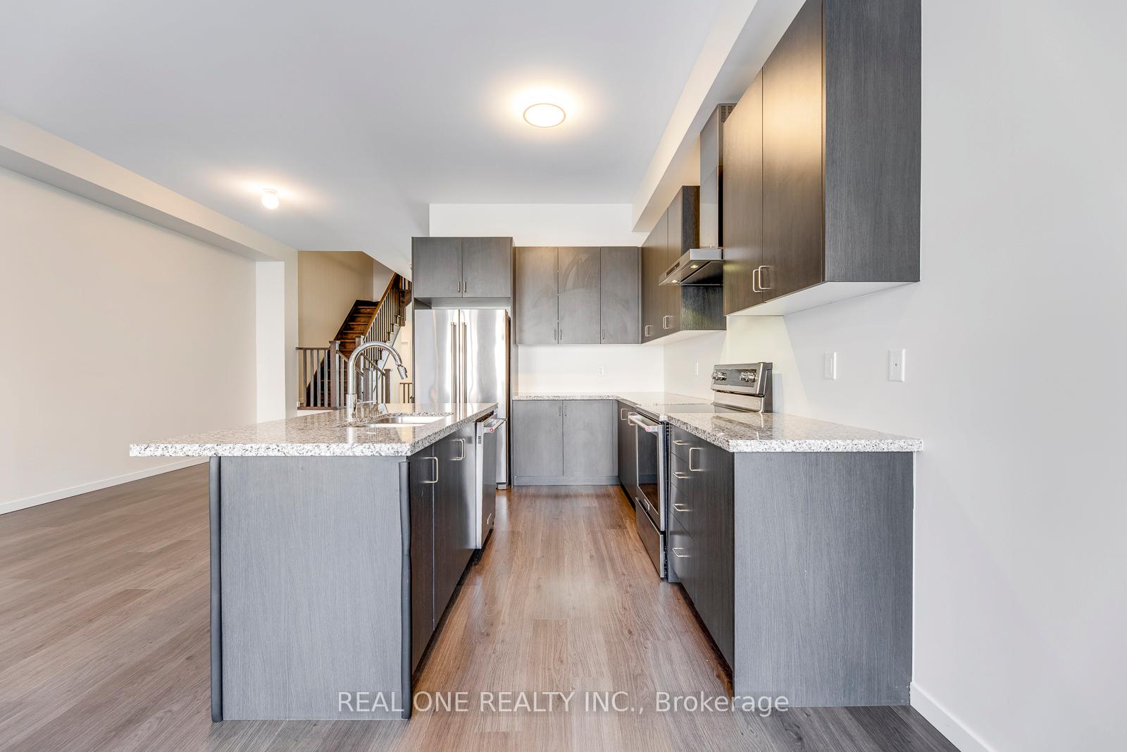 Photo 5 of 451 Elyse Court, Aurora, Bayview Northeast — HOMEH