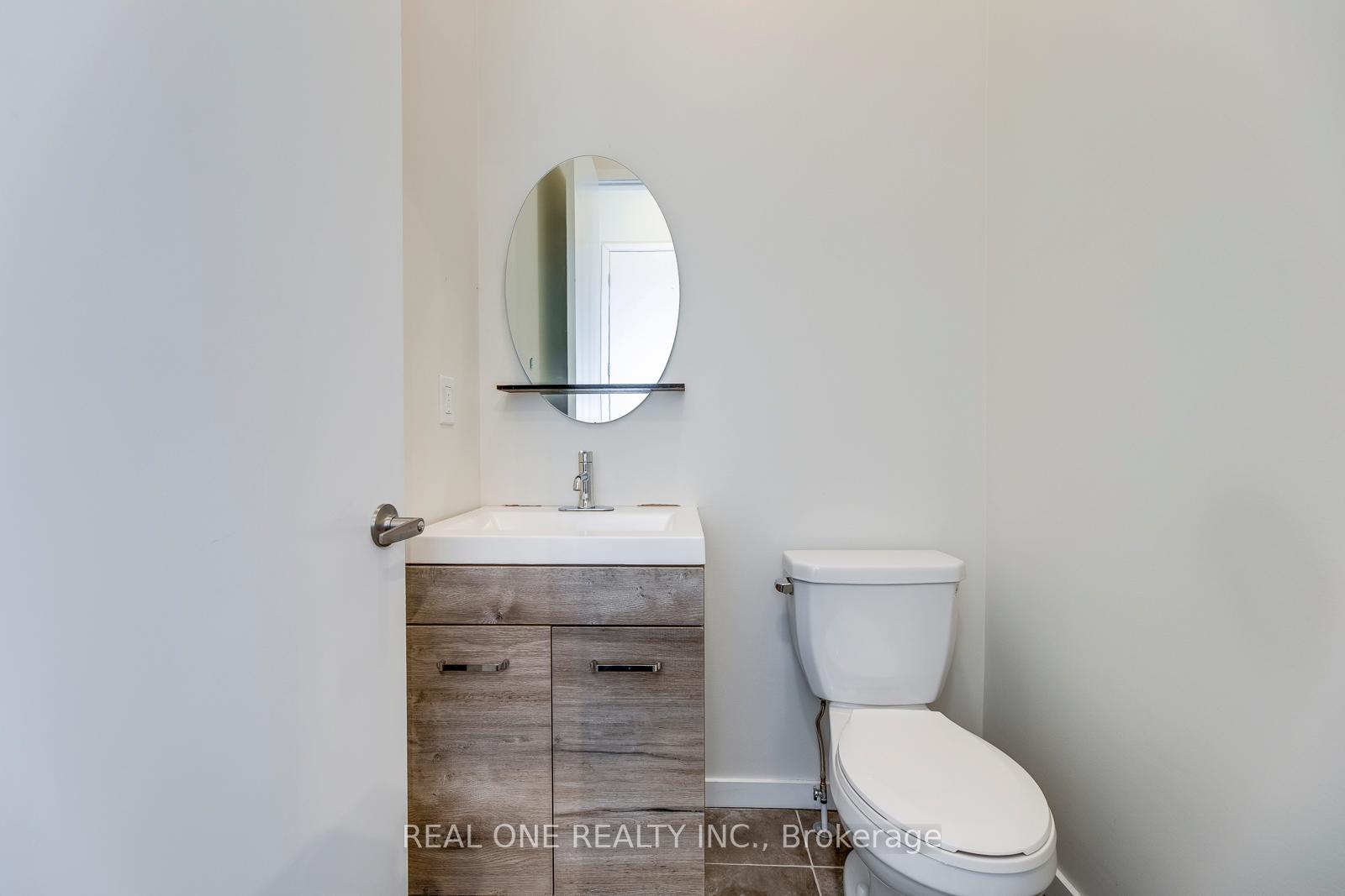 Photo 9 of 451 Elyse Court, Aurora, Bayview Northeast — HOMEH