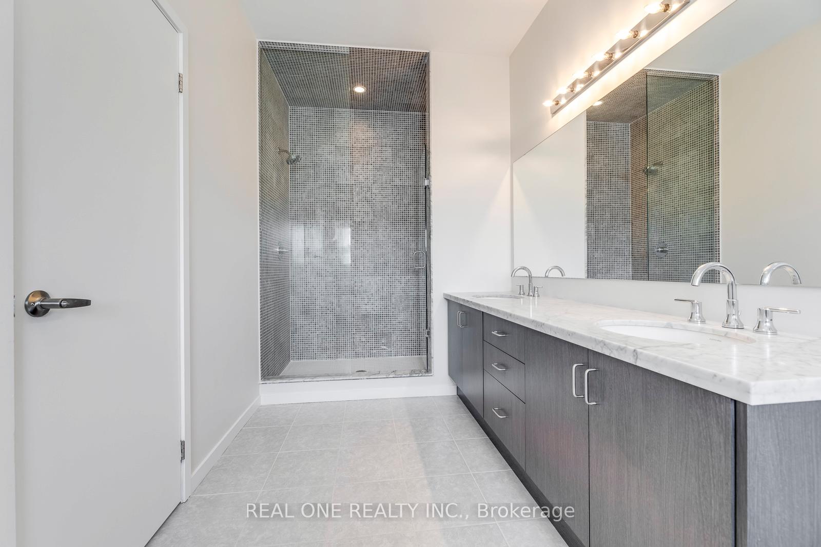 Photo 14 of 451 Elyse Court, Aurora, Bayview Northeast — HOMEH