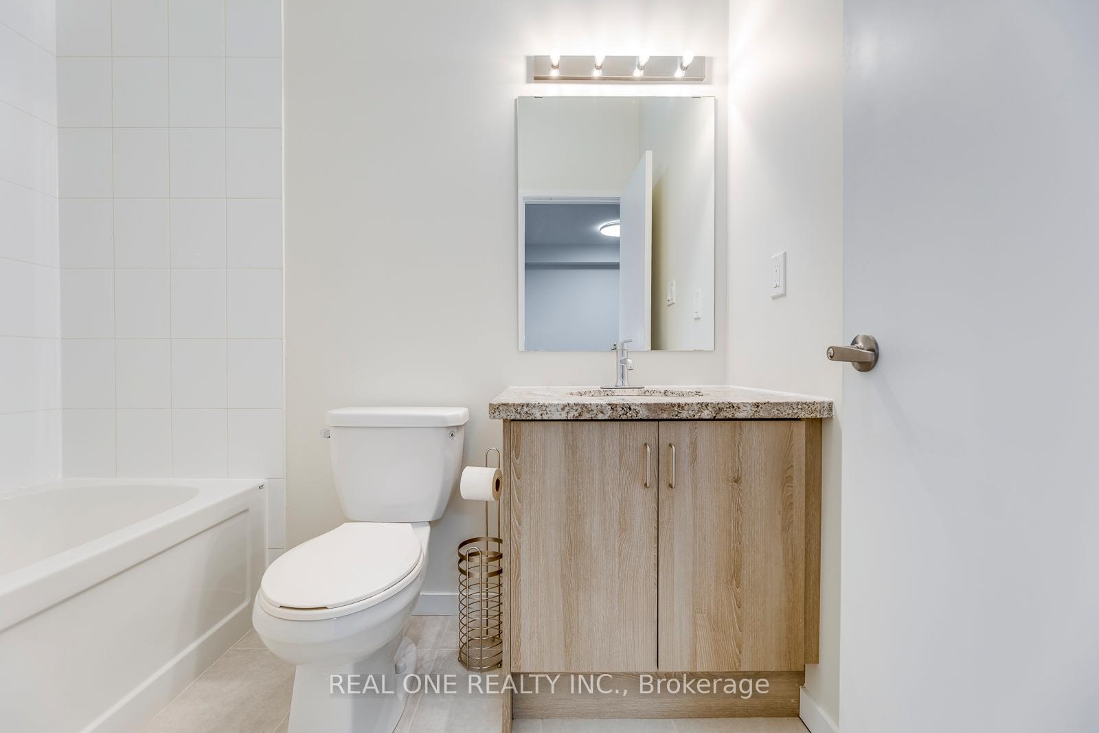 Photo 19 of 451 Elyse Court, Aurora, Bayview Northeast — HOMEH