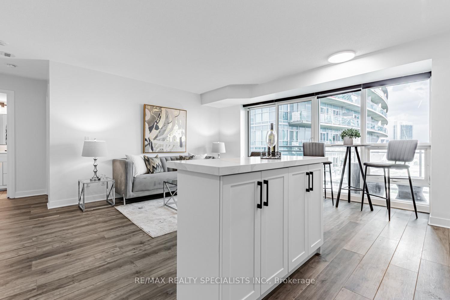 Photo 9 of Unit 1714, 155 Legion Road N, Etobicoke, Mimico — HOMEH