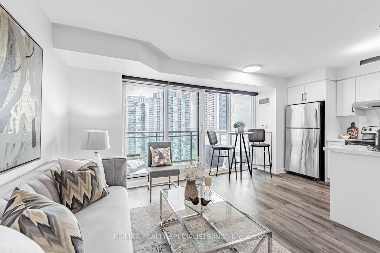 Photo 12 of Unit 1714, 155 Legion Road N, Etobicoke, Mimico — HOMEH