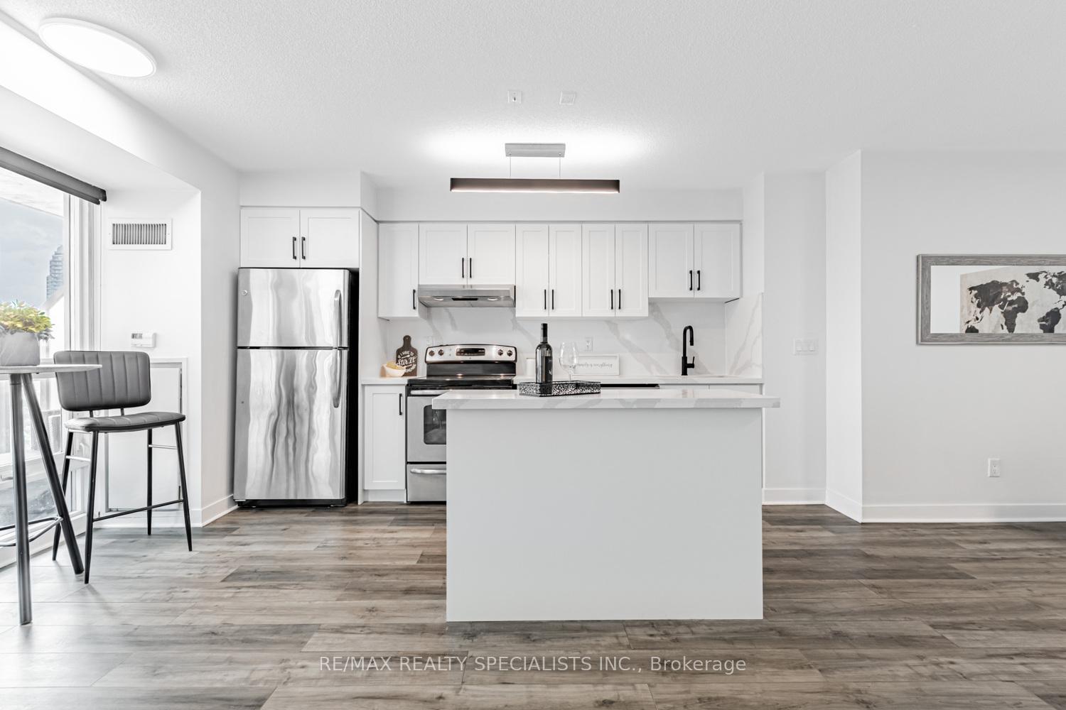 Photo 14 of Unit 1714, 155 Legion Road N, Etobicoke, Mimico — HOMEH