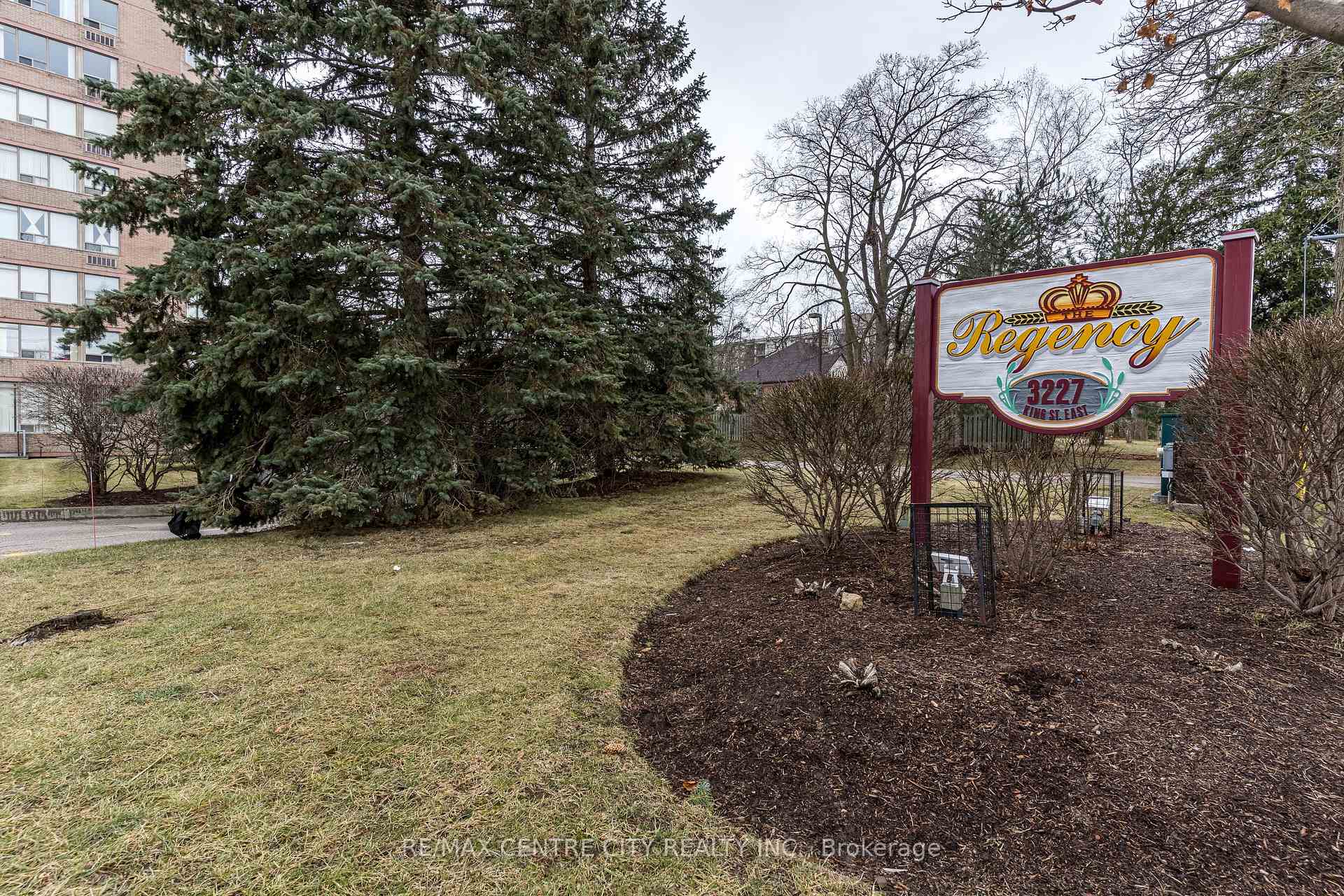 Photo 1 of Unit 908, 3227 King Street E, Kitchener — HOMEH